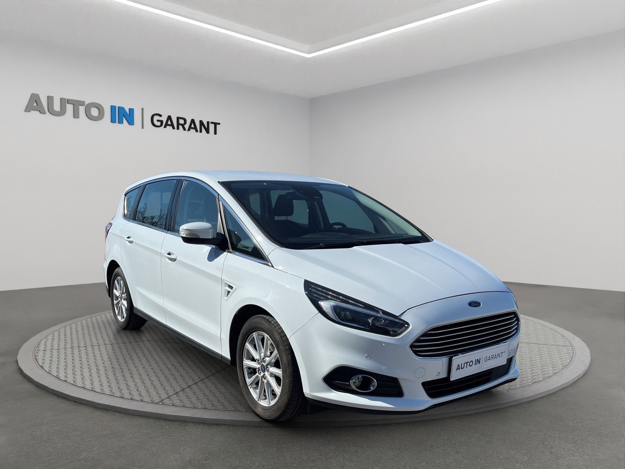 Ford S-MAX, 1.5 121kw, ČR, 1.maj - fotka 3