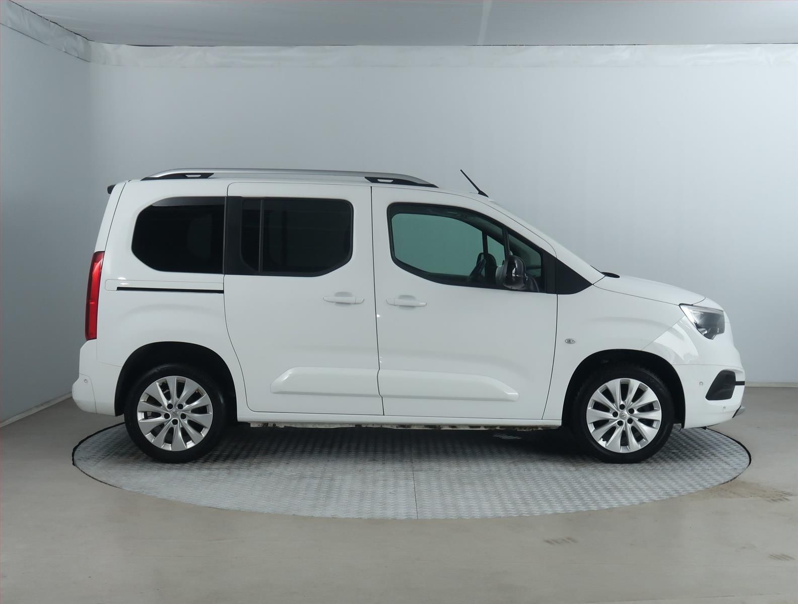Opel Combo, 1.5 CDTI, Elegance, 5Míst - fotka 6