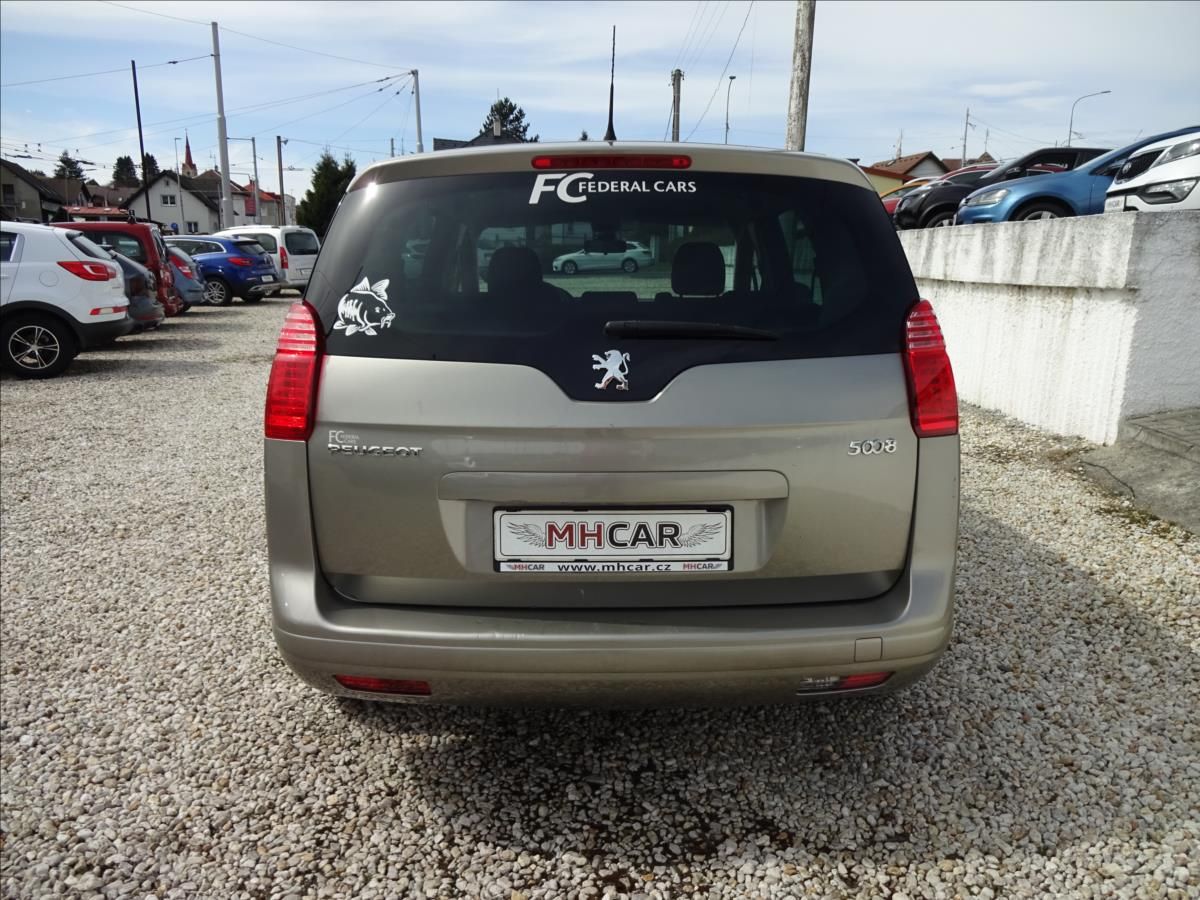Peugeot 5008, 1.6THP 115 kW - fotka 6