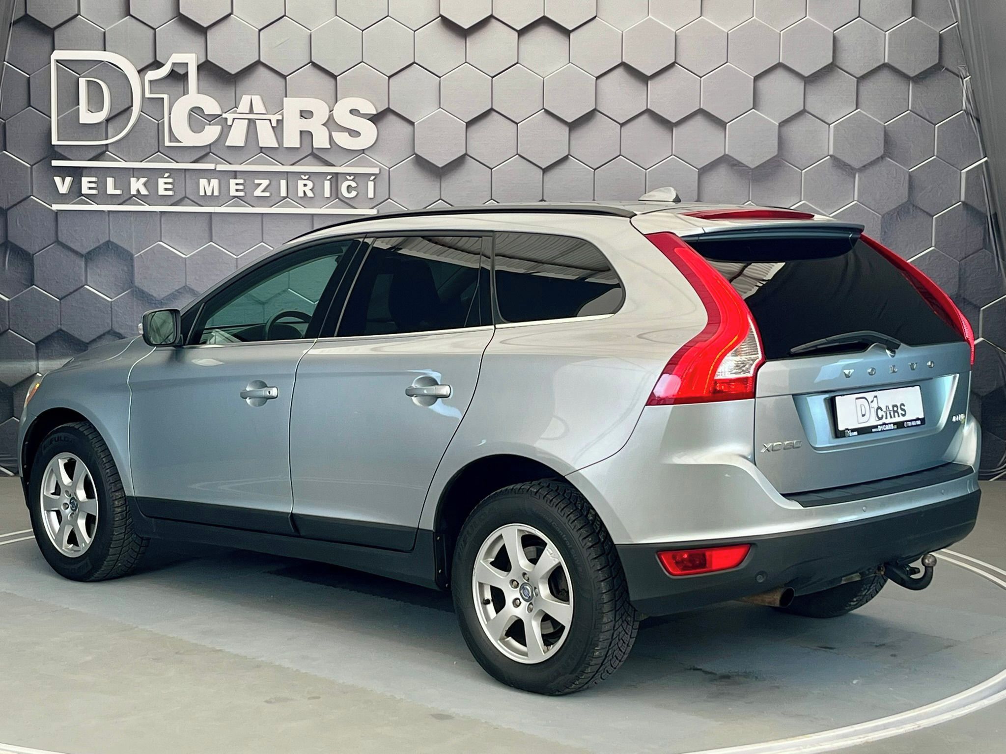 Volvo XC60, D3 MOMENTUM manuál - fotka 2