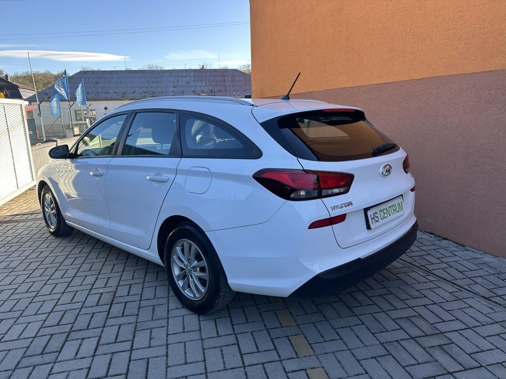 Hyundai i30, 1.6 CRDi 85kW serviska - fotka 6