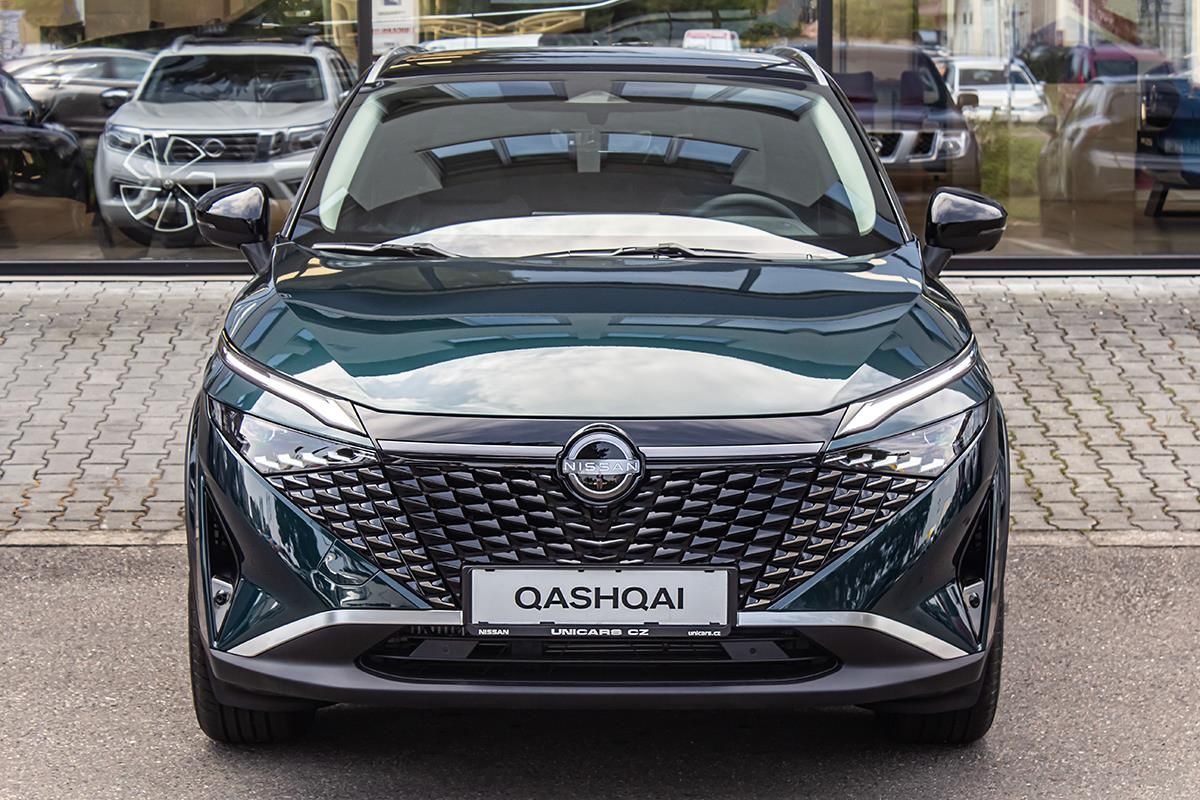 Nissan Qashqai, 1,3 DIG-T  X-TRONIC N-CONNECTA - fotka 2