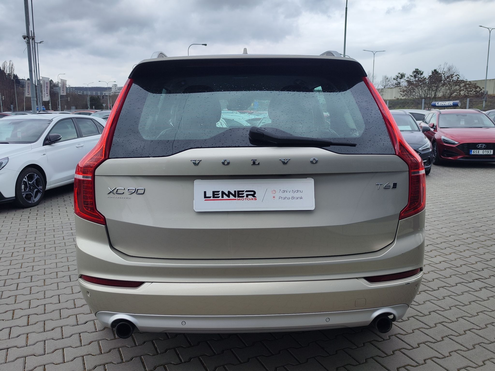 Volvo XC90, 2.0 T6/235kW Momentum AWD - fotka 6
