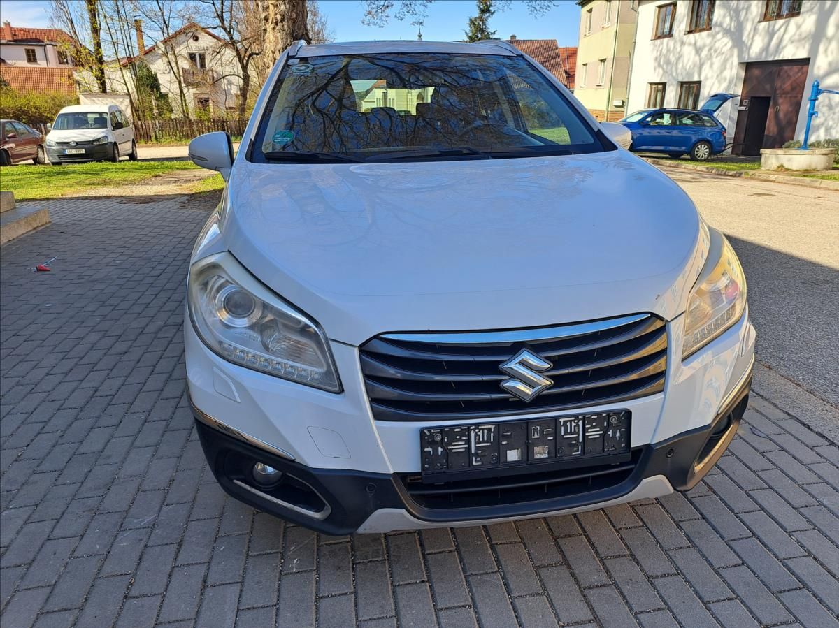 Suzuki SX4, 1,6 DDiS S-Cross - fotka 2
