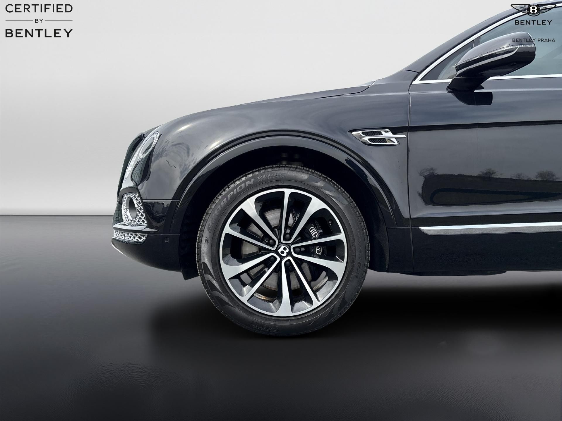 Bentley Bentayga, W12 - fotka 6