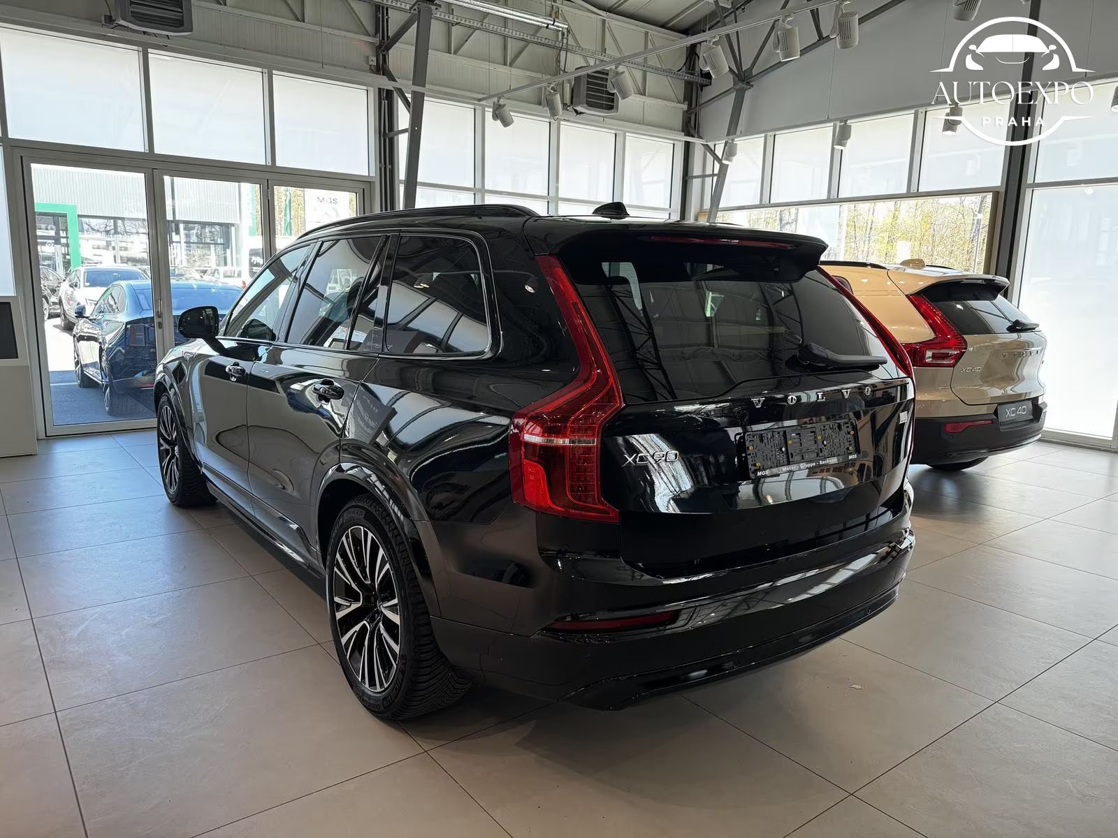 Volvo XC90, T8 AWD Plug-In Hybrid Plus - fotka 6
