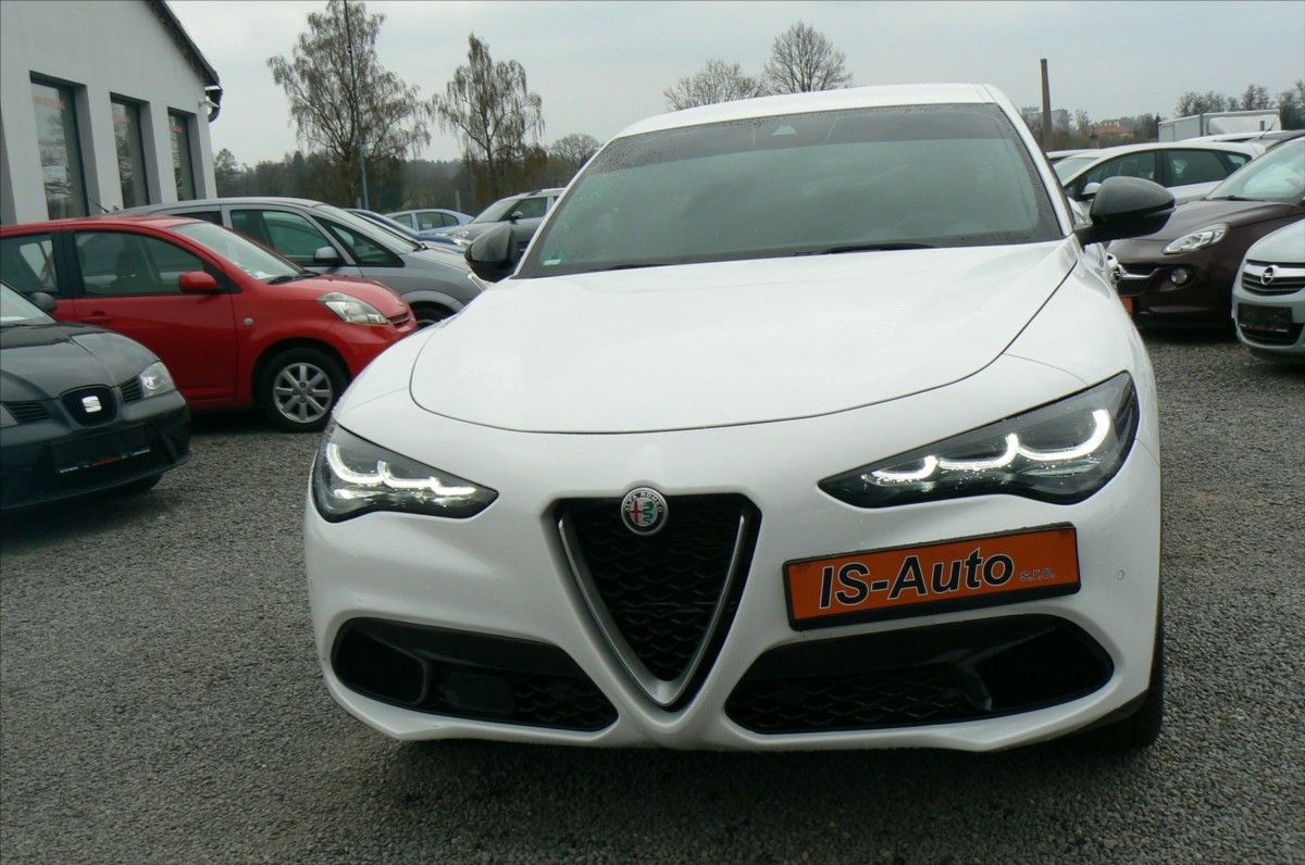 Alfa Romeo Stelvio, 2,2 VELOCE  Q4 DPH- 52571 km - fotka 3