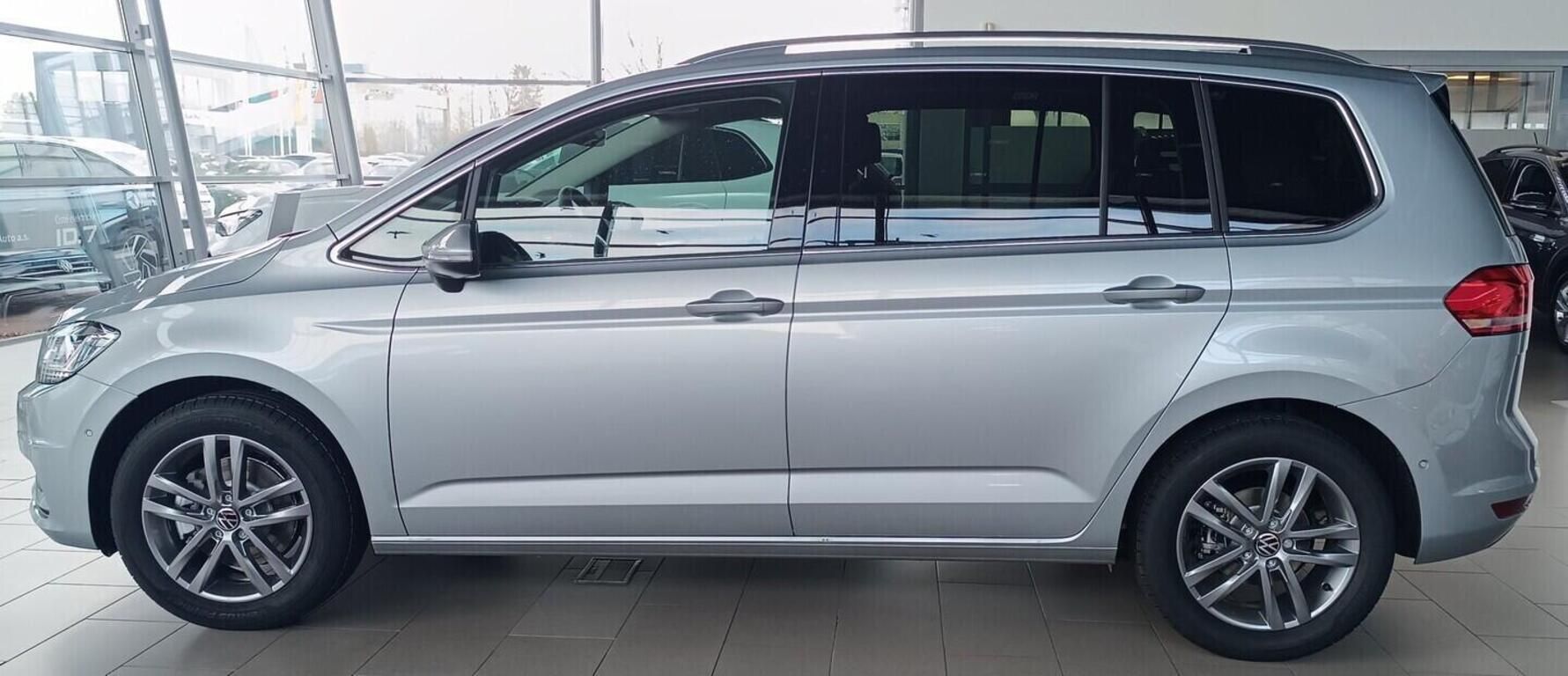 Volkswagen Touran, People 1,5 TSI EVO2 7DSG 110 k - fotka 2