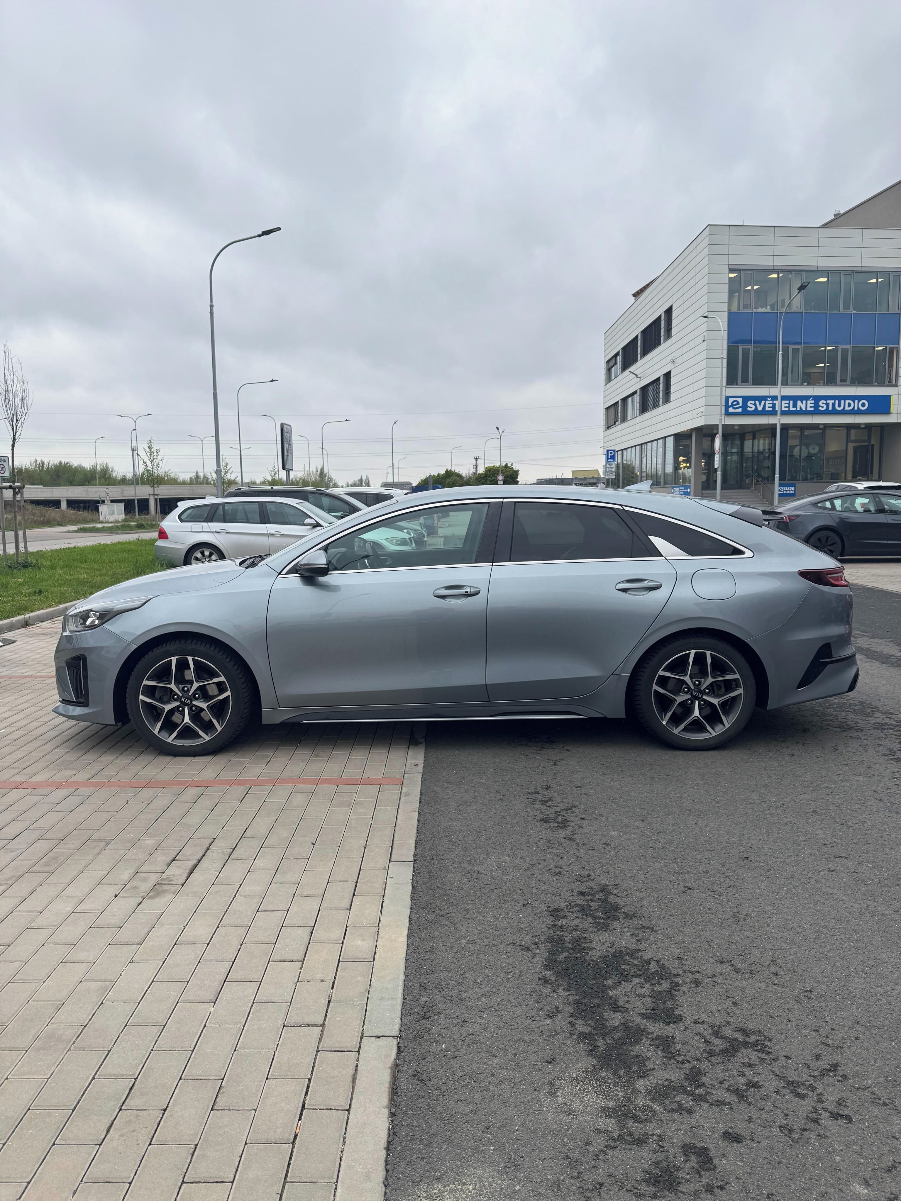 Kia ProCeed, Proceed 1.4 TGDI automat TOP - fotka 2