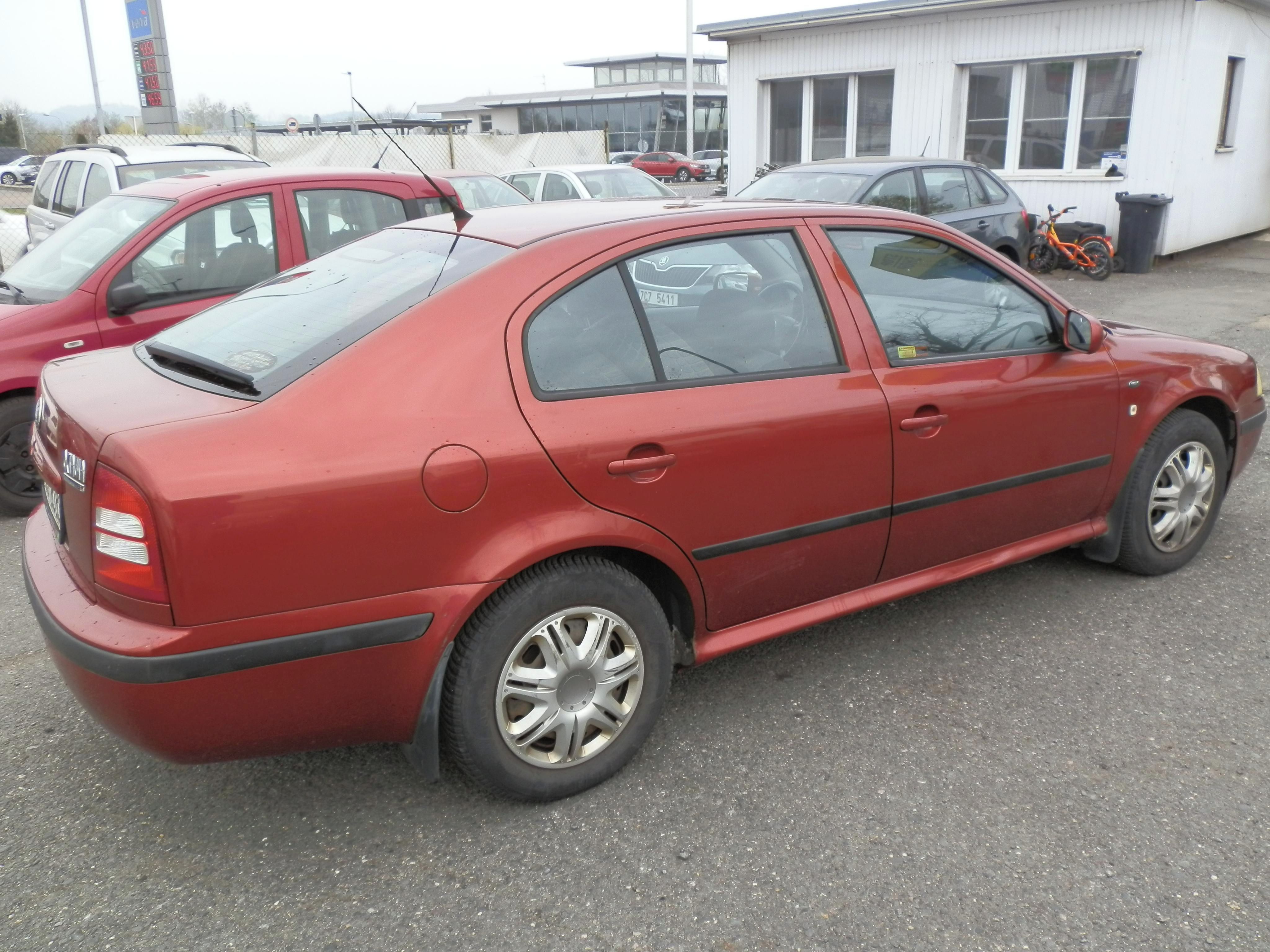 Škoda Octavia, 1,6 MPi - fotka 5