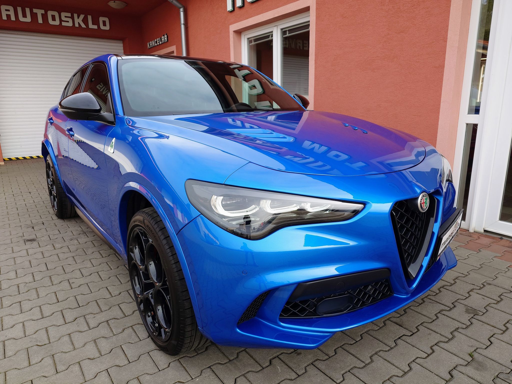 Alfa Romeo Stelvio, QudriFoglio 382kw(ODPOČET DPH) - fotka 4