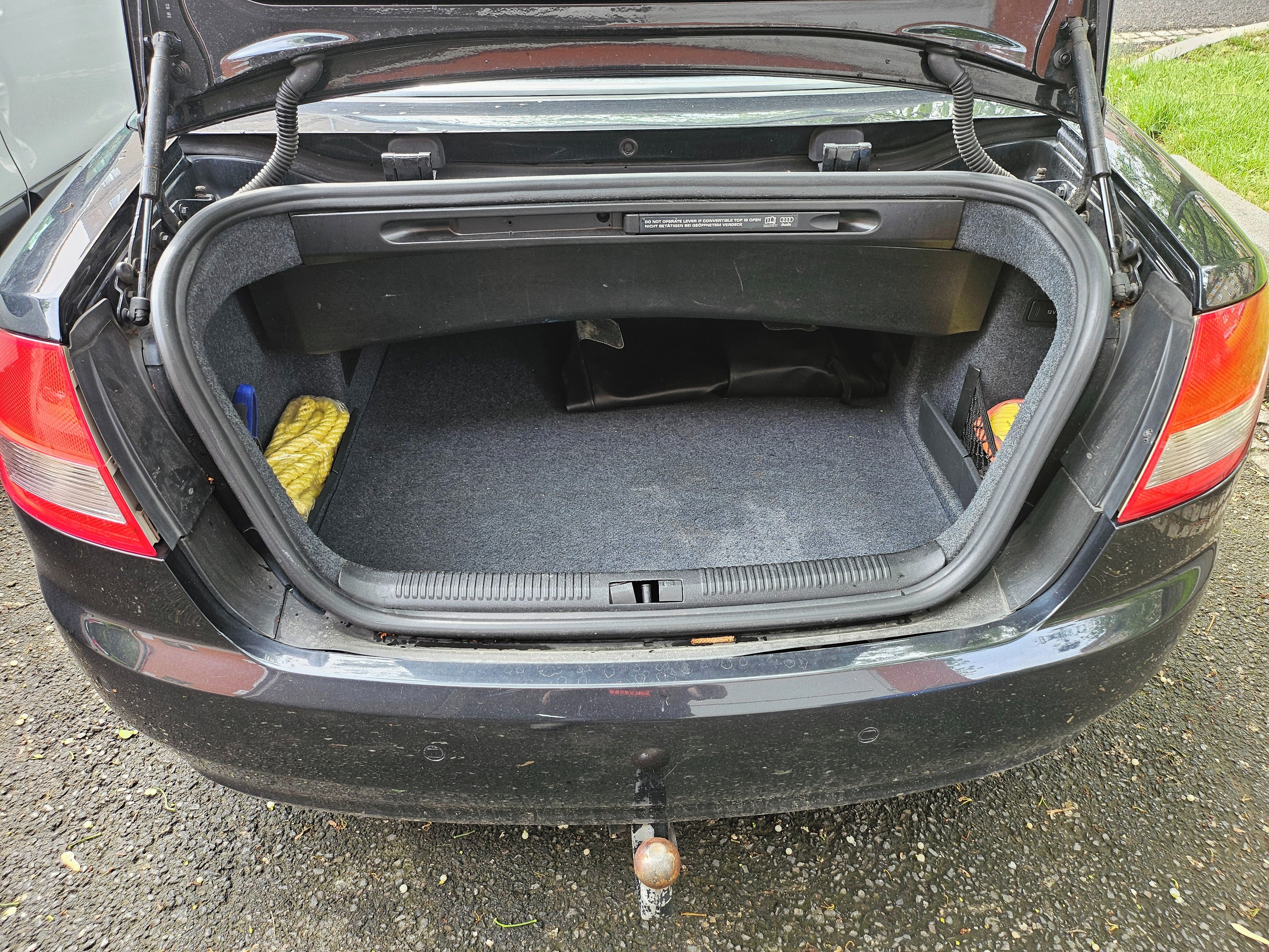 Audi A4, 2.5TDI multitronic Cabriolet - fotka 4