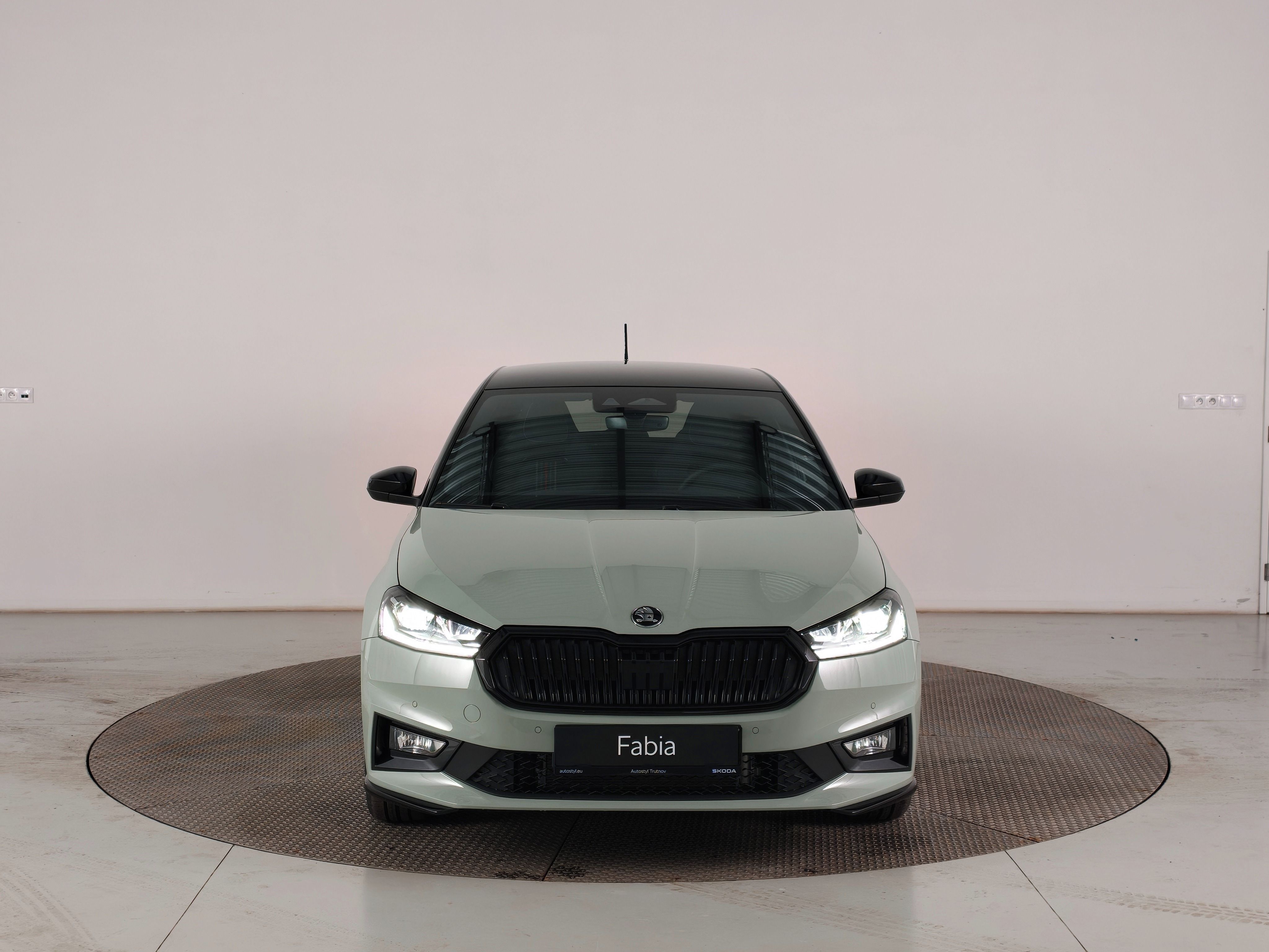Škoda Fabia, Monte Carlo 1.0TSI 85kW man. - fotka 2