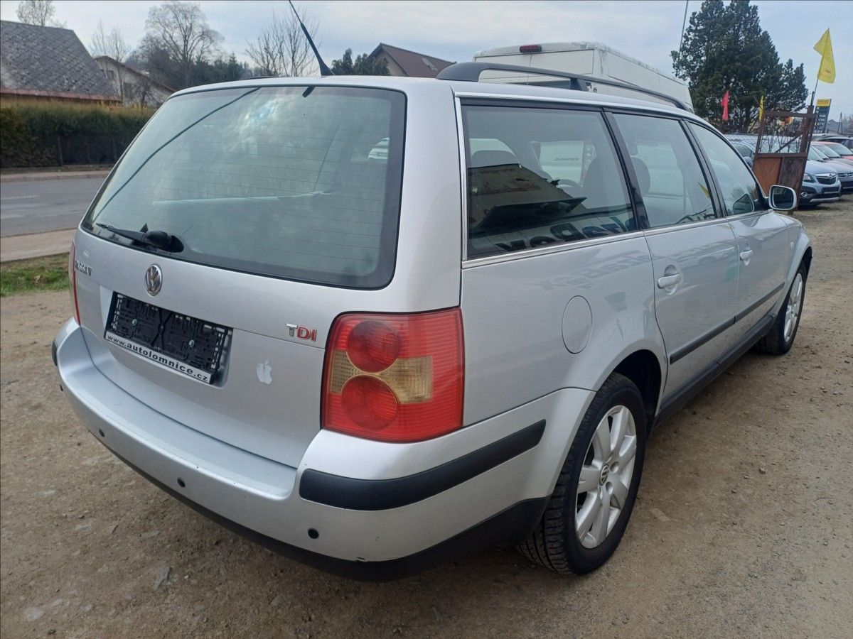 Volkswagen Passat, 1,9 TDI Comfortline - fotka 4