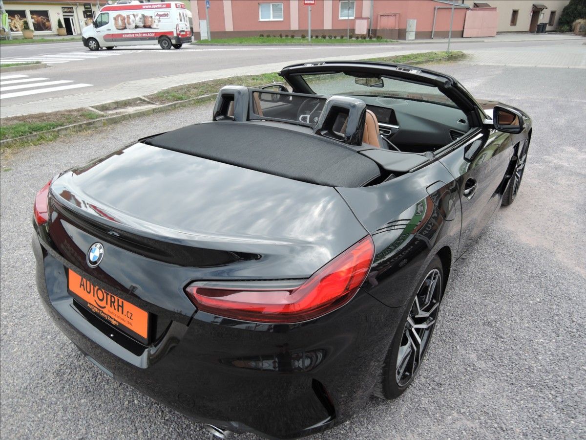 BMW Z4, 3,0 i Sdrive MPacket HarmanLED - fotka 5