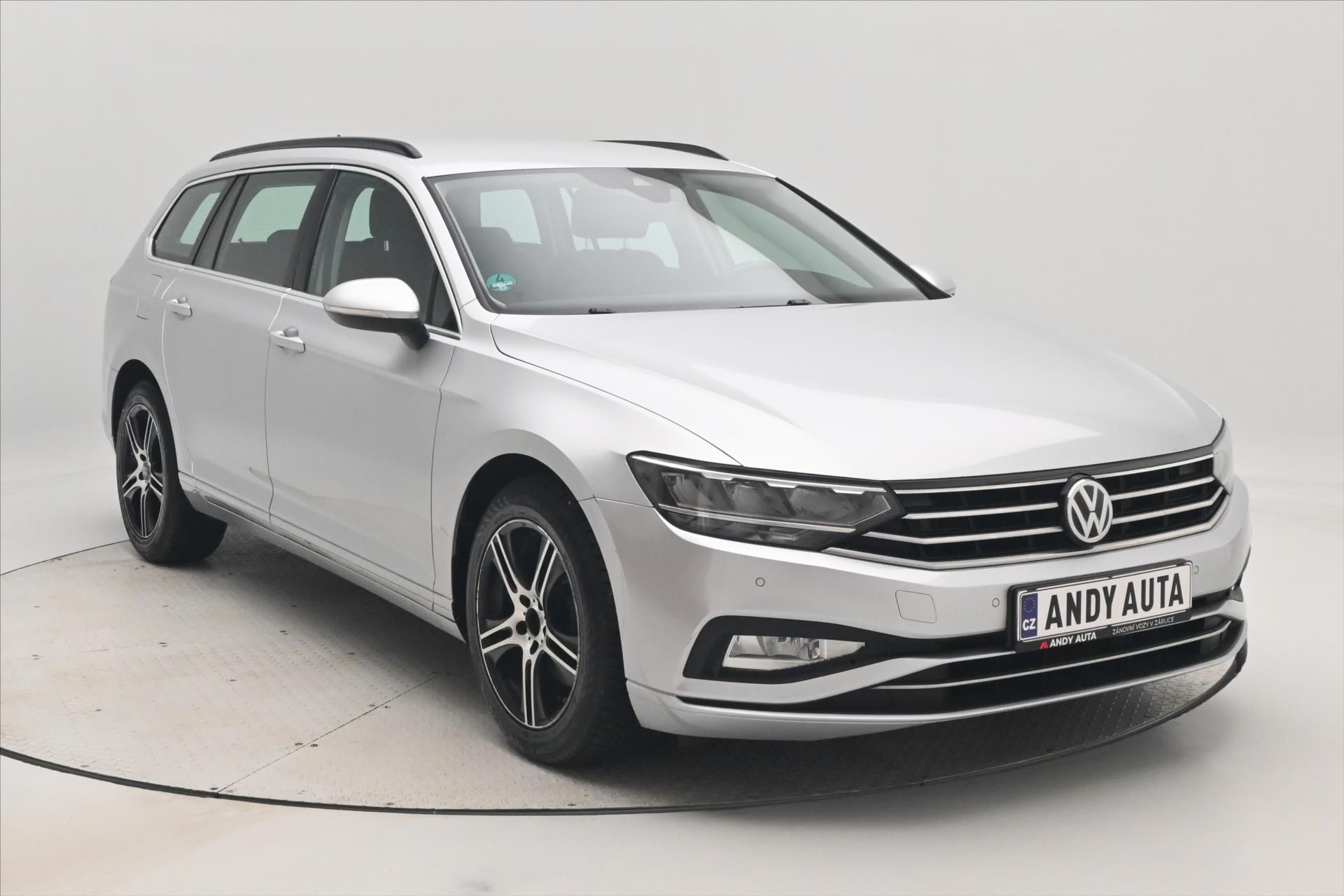 Volkswagen Passat, 2,0 TDI 110kW Business Záruka - fotka 3