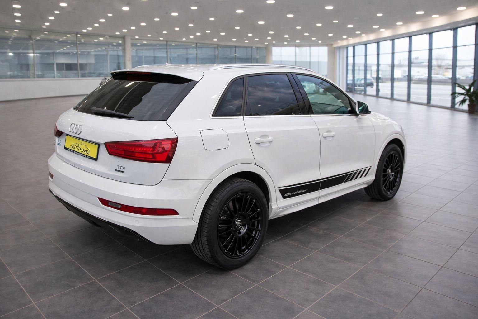 Audi Q3, 2,0TDi 4x4,S-Tronic,Sport,ČR - fotka 5