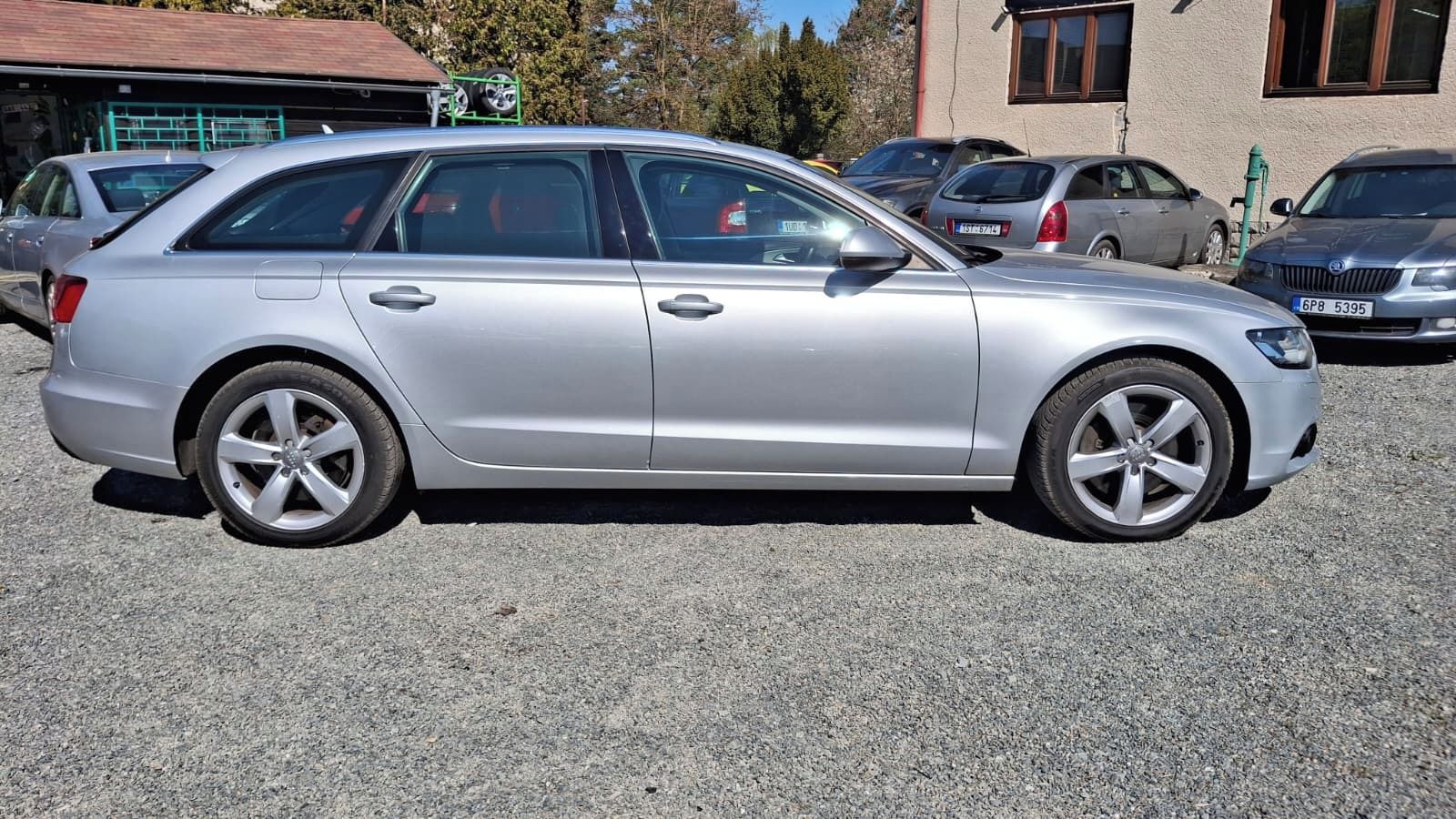 Audi A6, top stav -na splátky všem - fotka 3