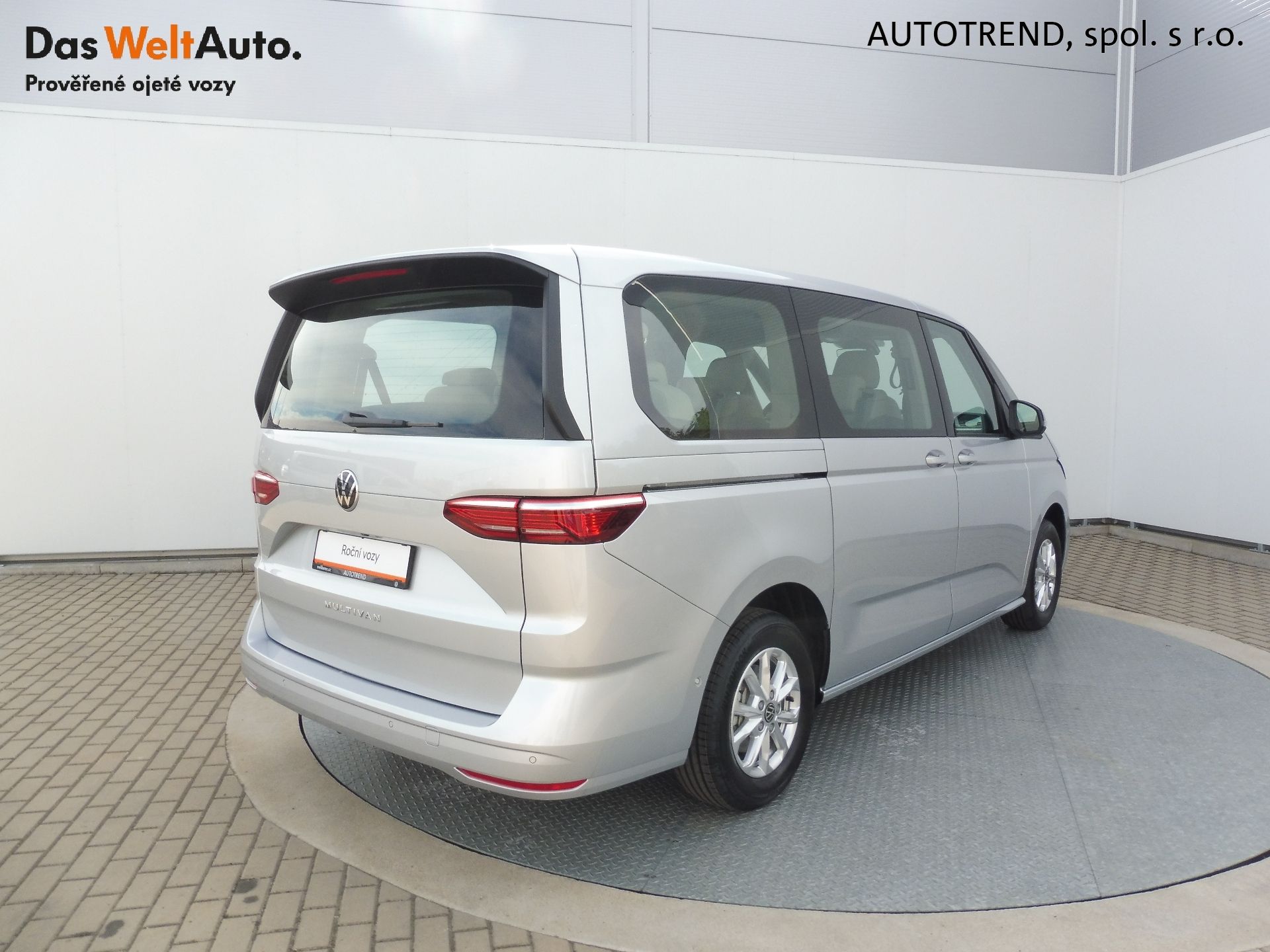 Volkswagen Multivan, Long Life 2,0 TDI 110kW DSG - fotka 2