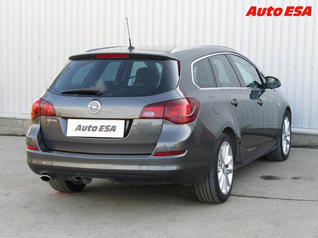 Opel Astra, 1.6 T,Cosmo,bixen,+kola - fotka 4