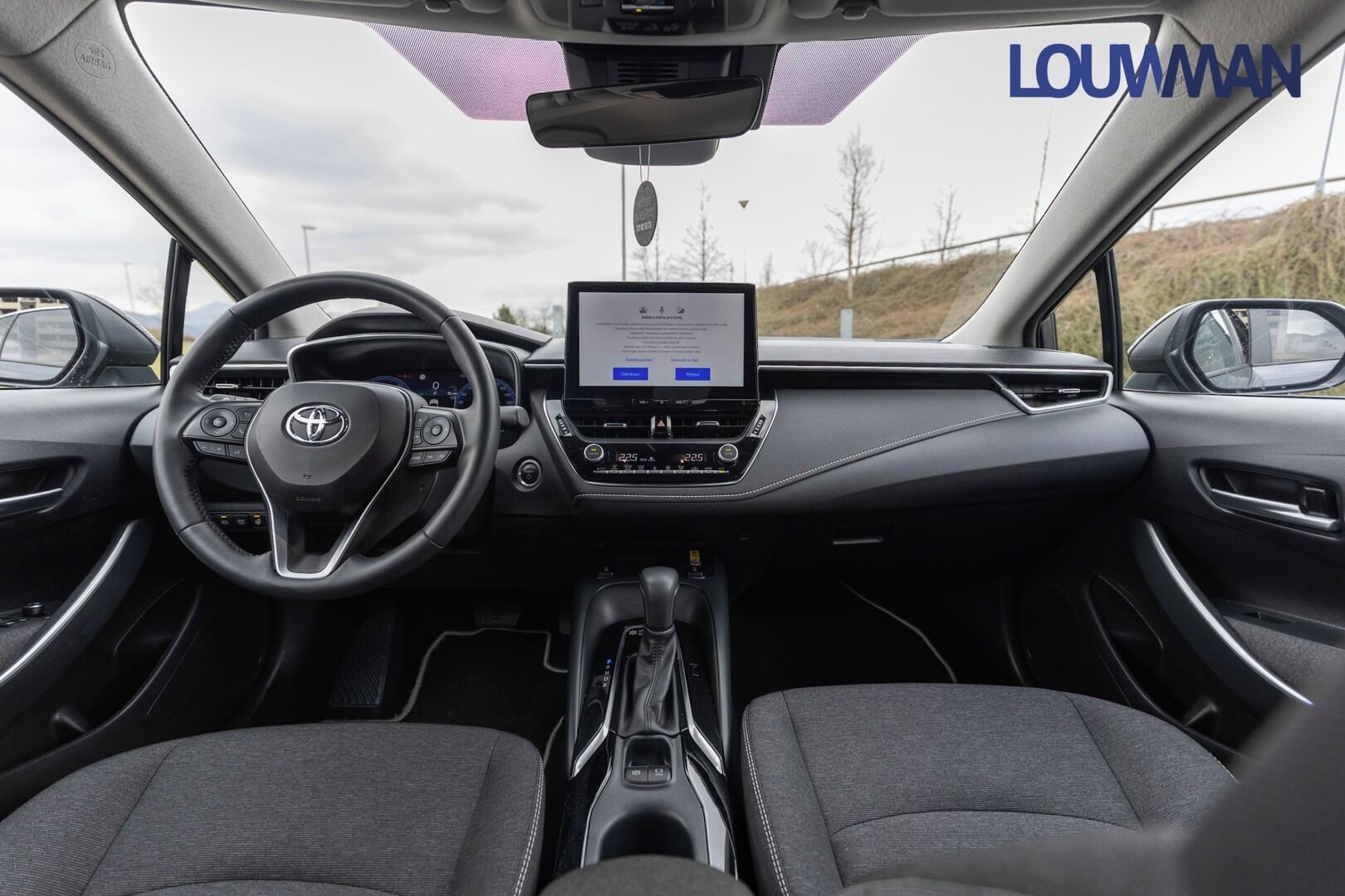 Toyota Corolla, SD 1.8L HEV CVT Style - fotka 5