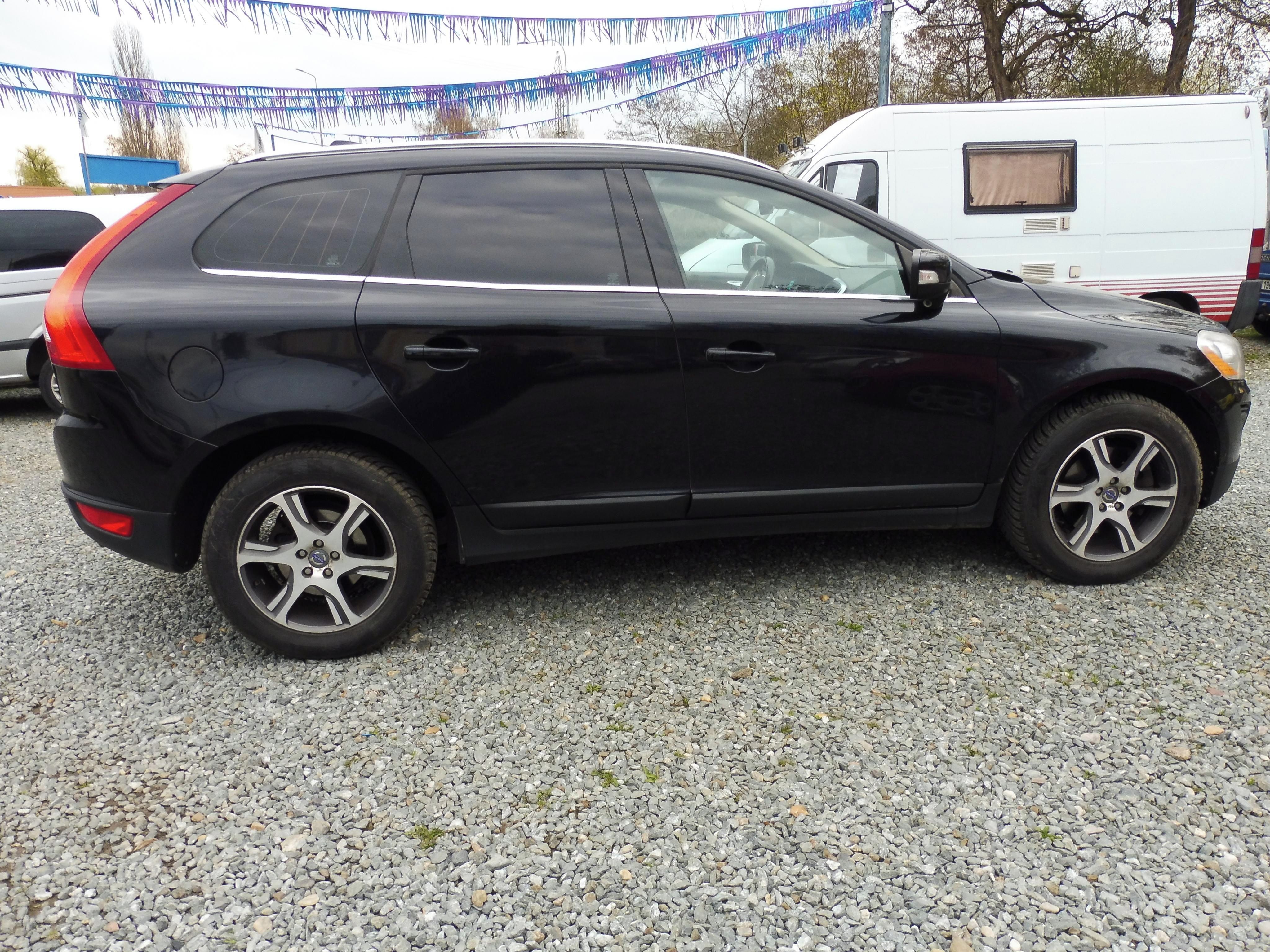 Volvo XC60, AWD - fotka 6