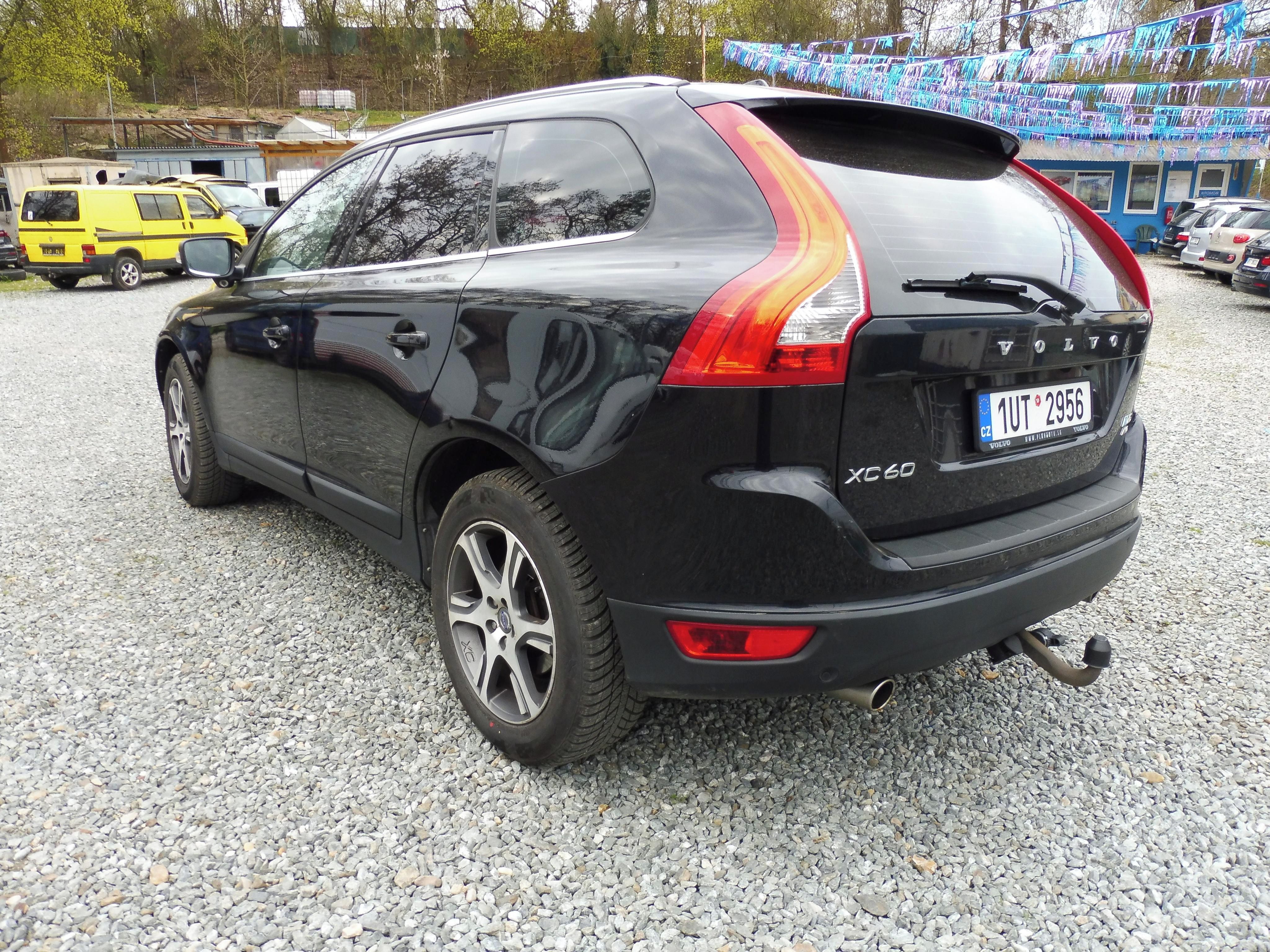 Volvo XC60, AWD - fotka 5