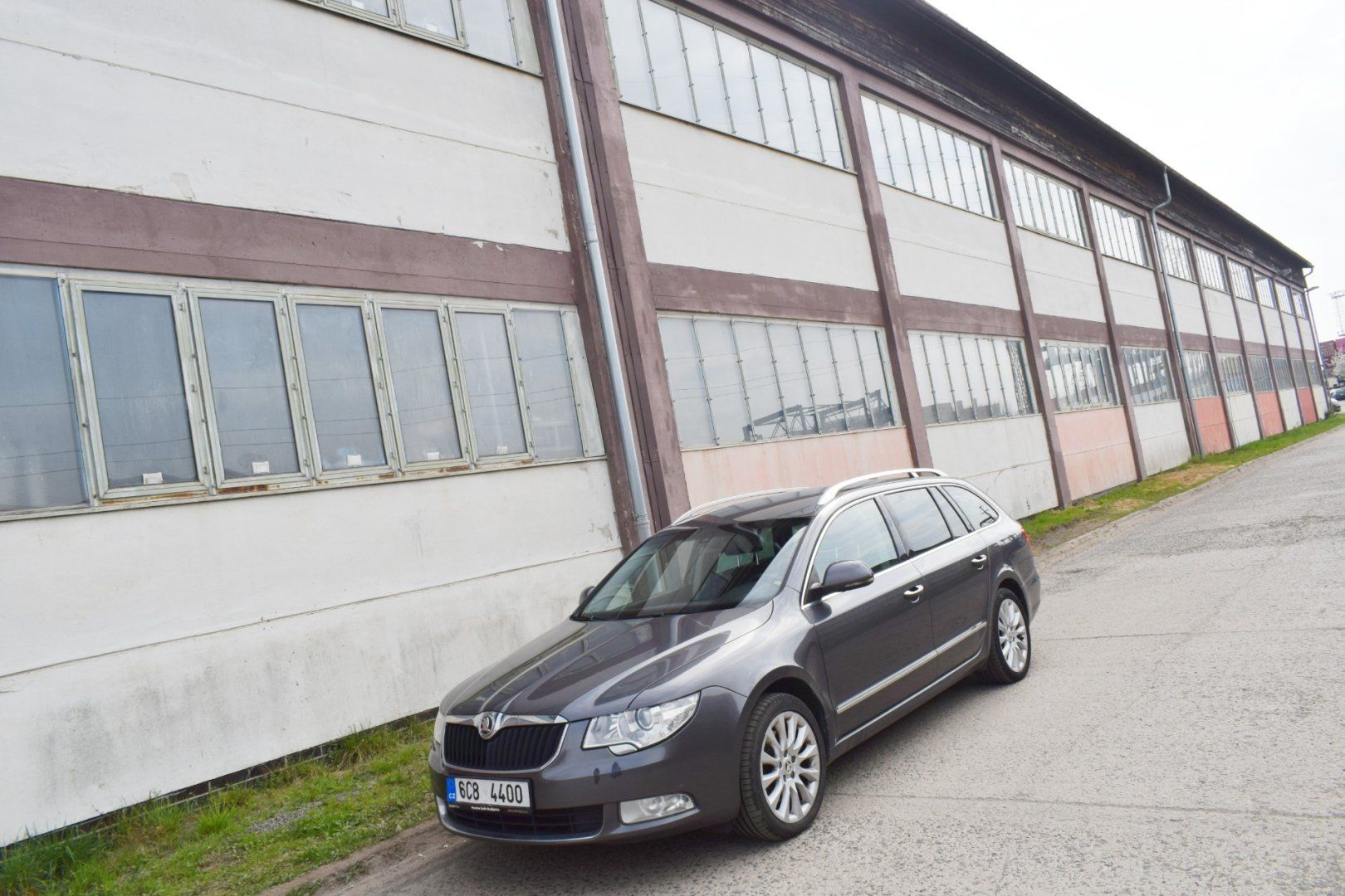 Škoda Superb, II 1.8TSi KOMBI/DSG/ČR/191TKM/ - fotka 2