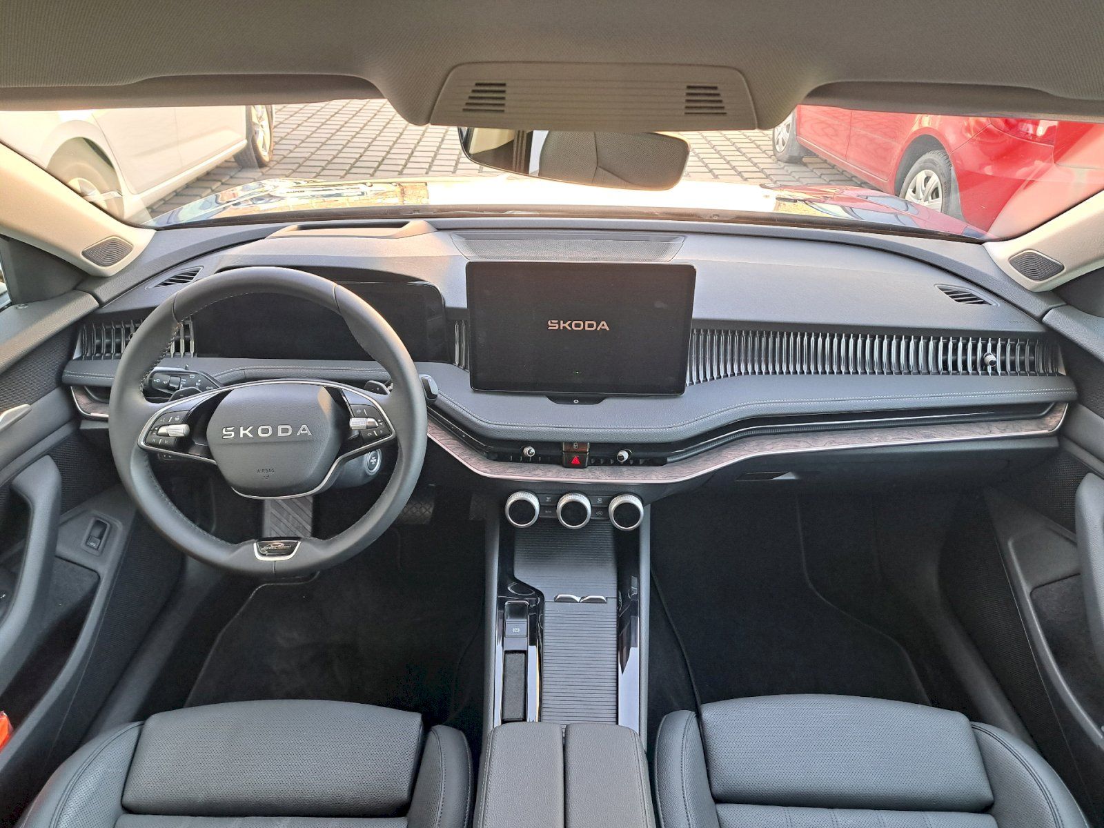 Škoda Superb, 2,0TSI 195kW 4x4 DSG Laurin & - fotka 5