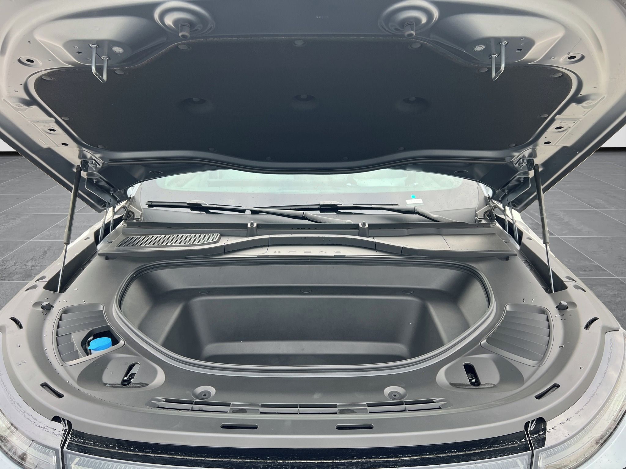 XPENG G9, RWD Long Range, 258kW - fotka 3
