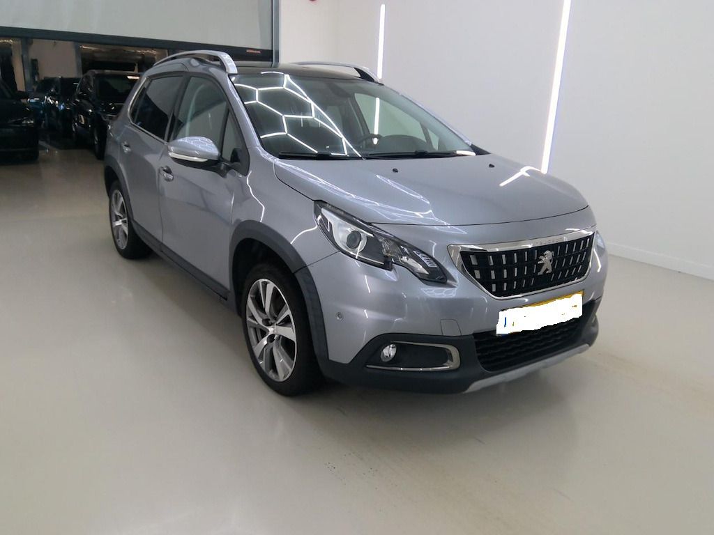 Peugeot 2008, 1.2i 96kw alure plna vybava - fotka 5