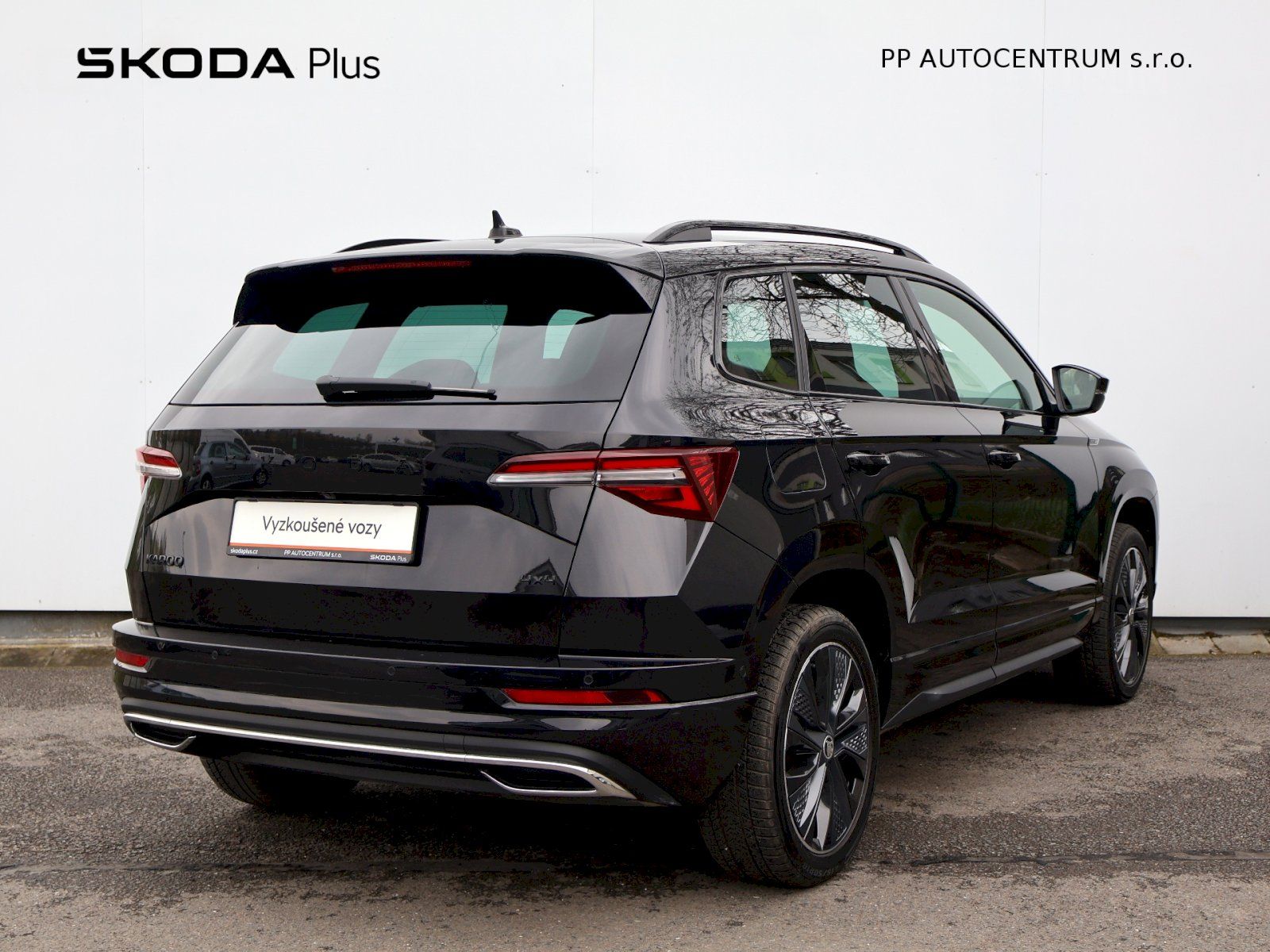 Škoda Karoq, Sportline 4x4 DSG 2.0TSI 140kW - fotka 2