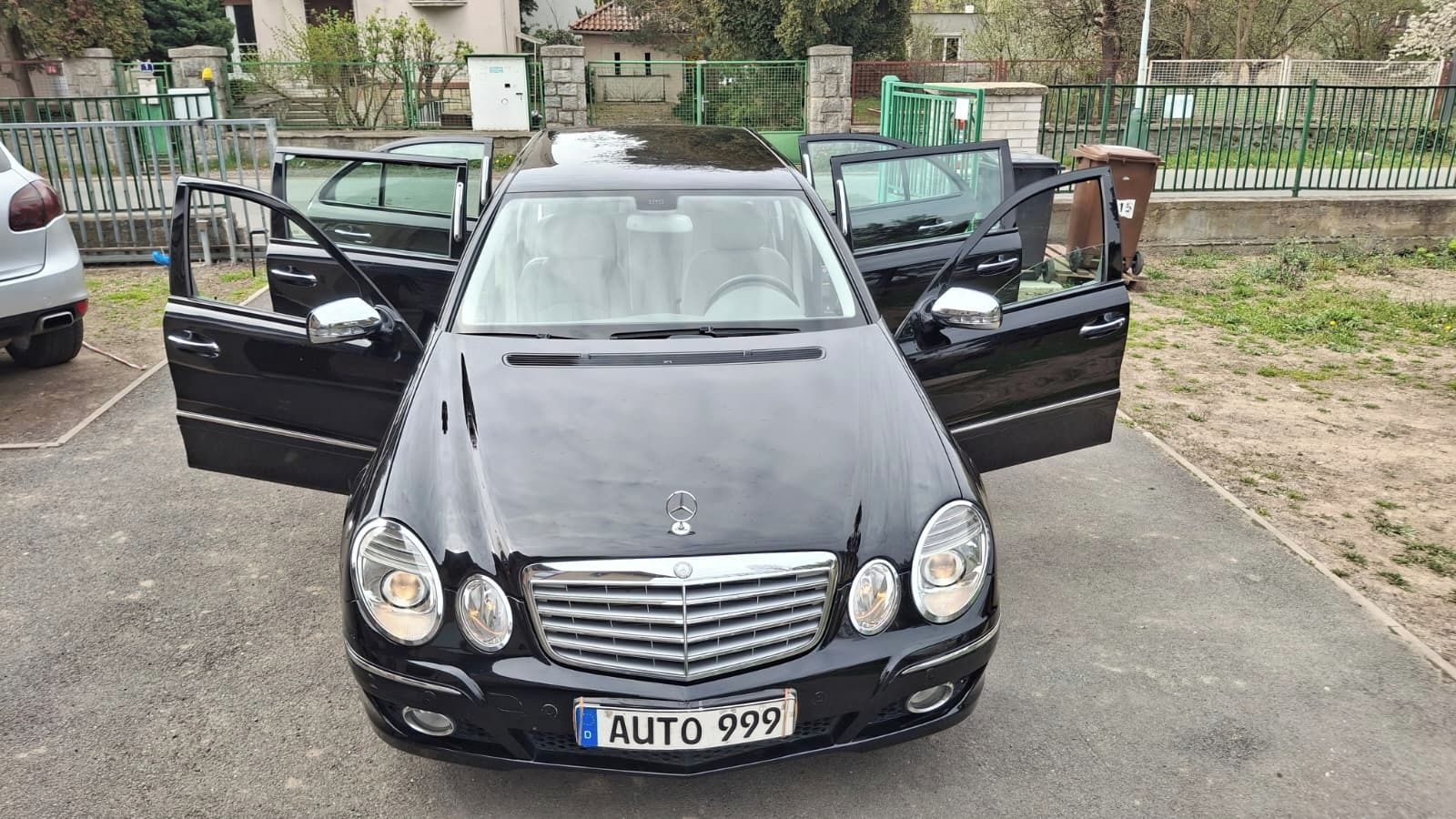 Mercedes-Benz Třídy E, 85TKM TOP8míst na splátky všem - fotka 4