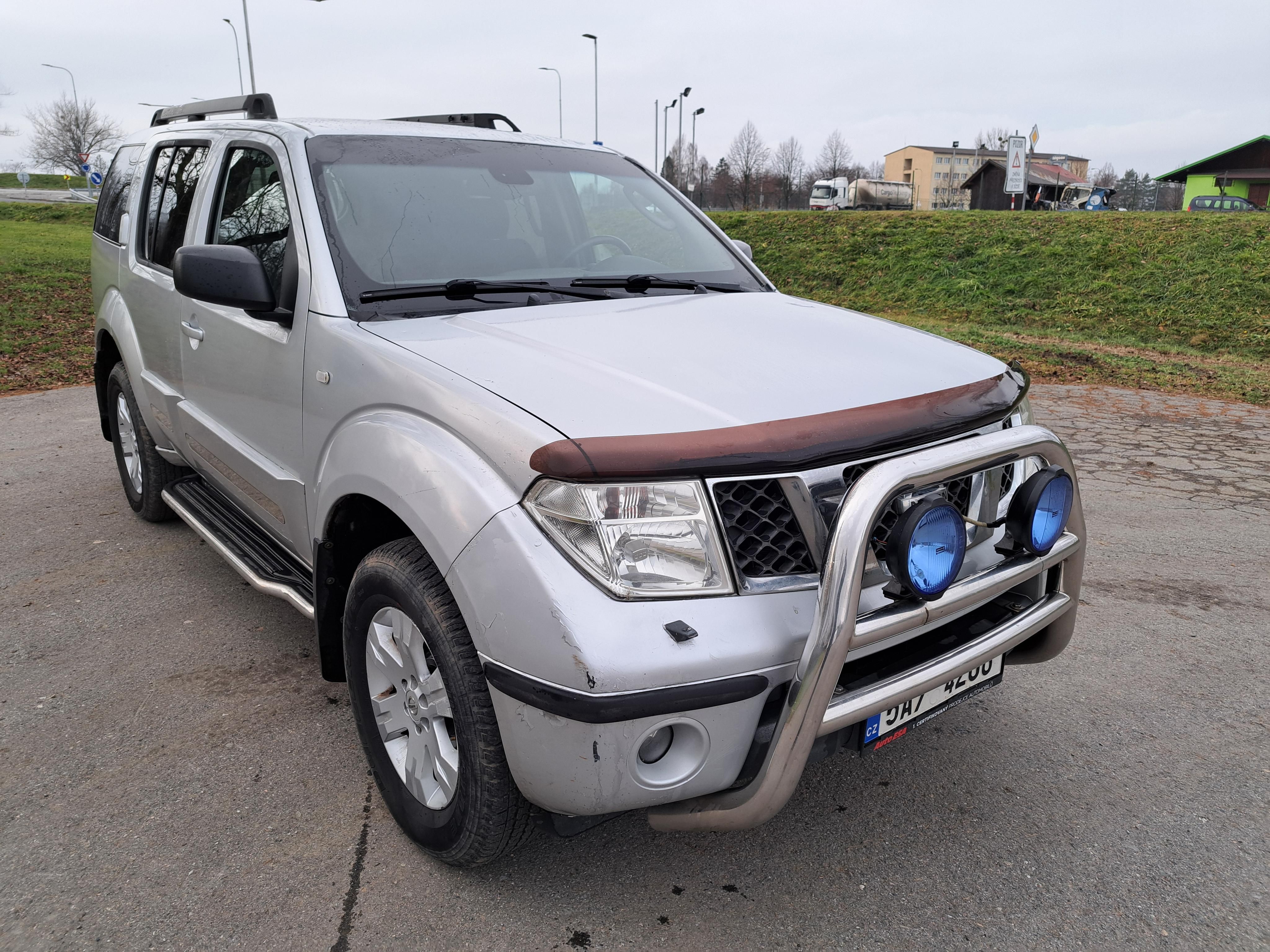 Nissan Pathfinder, Nissan Pathfinder - fotka 2