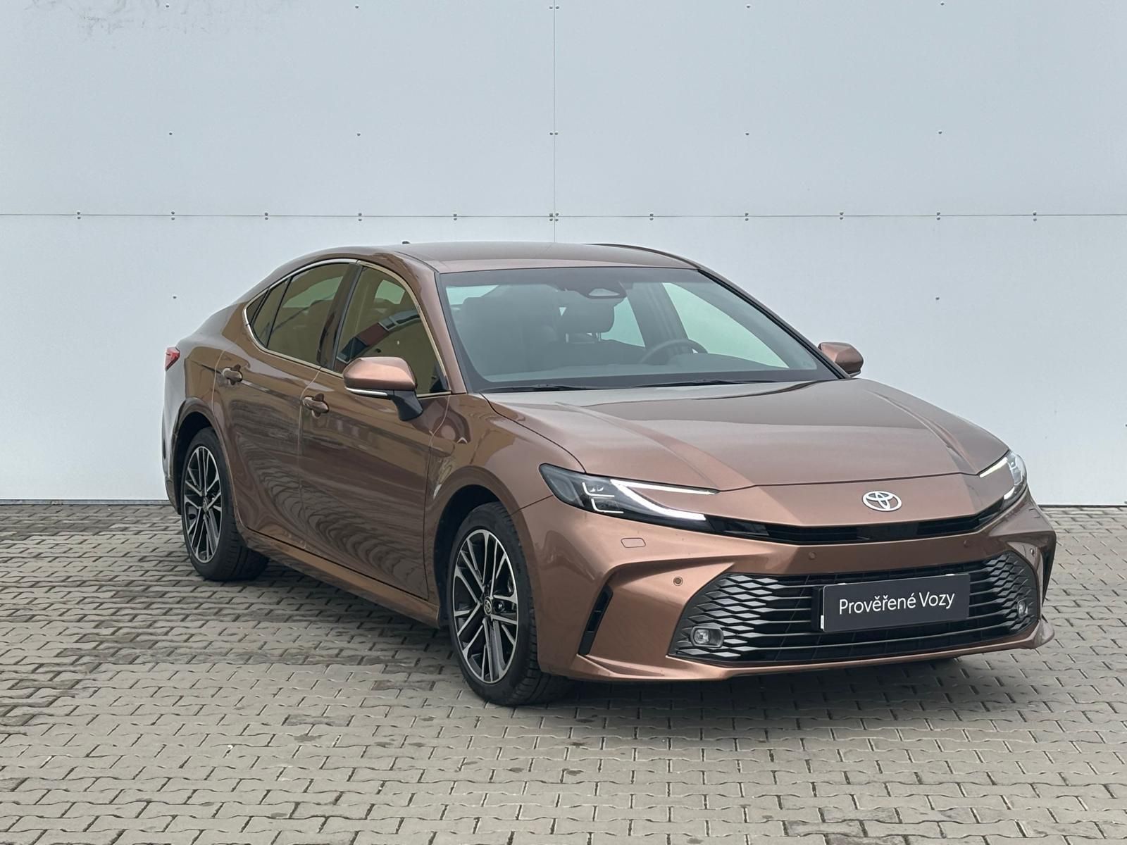 Toyota Camry, 2.5 Hybrid e-CVT Prestige - fotka 6