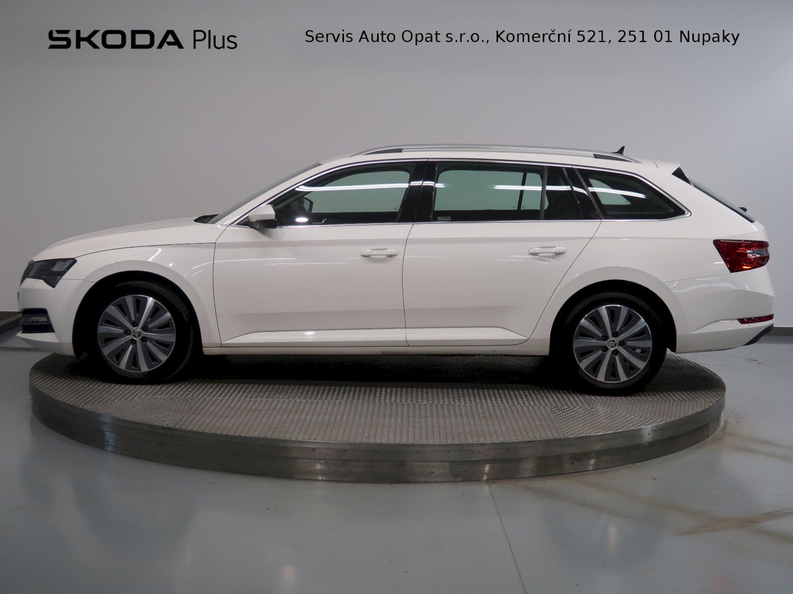 Škoda Superb, STYLE 2.0TDI 110KW TAŽNÉ - fotka 3