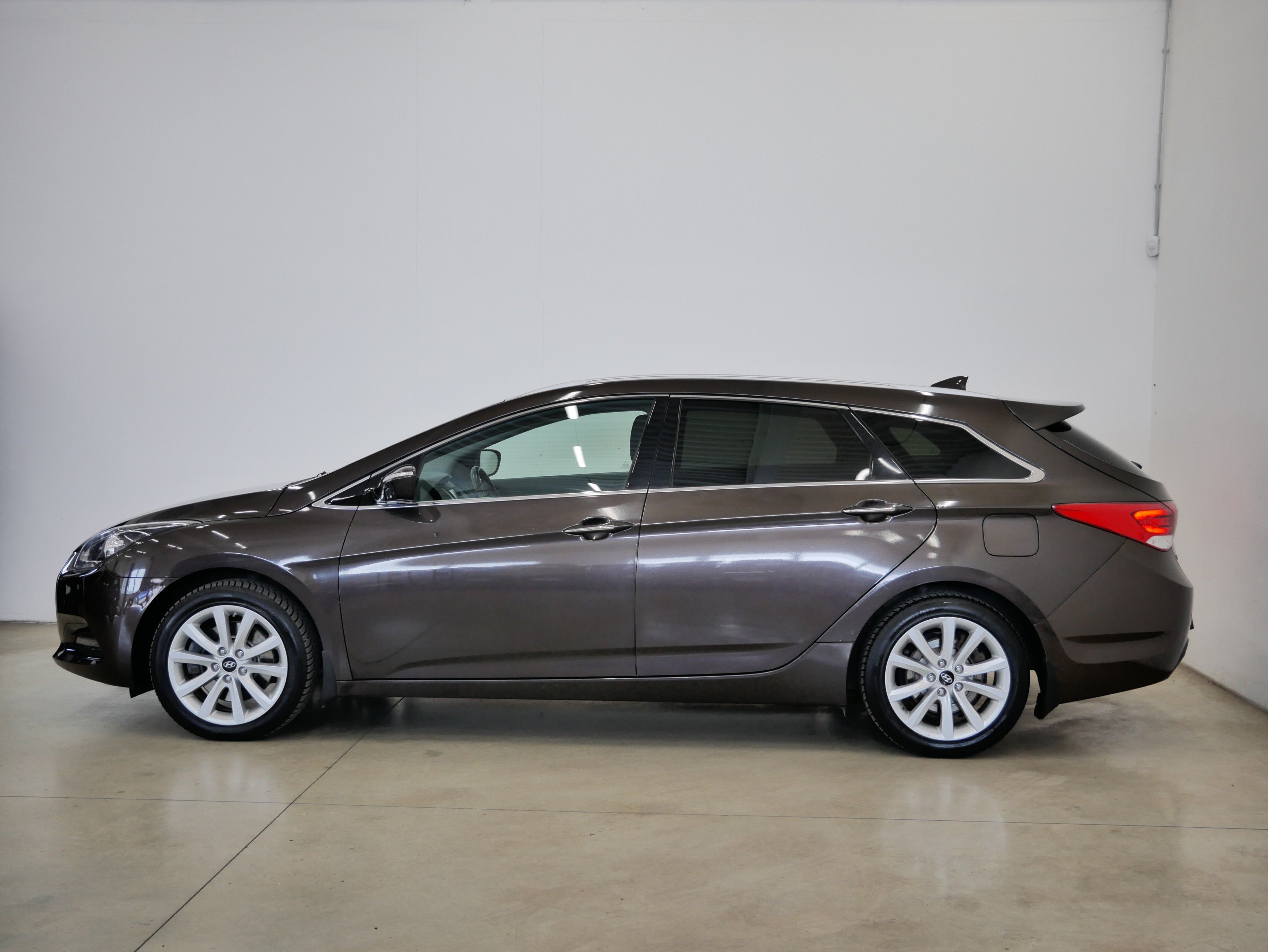 Hyundai i40, 1.7 CRDI 104 kW Experience - fotka 3