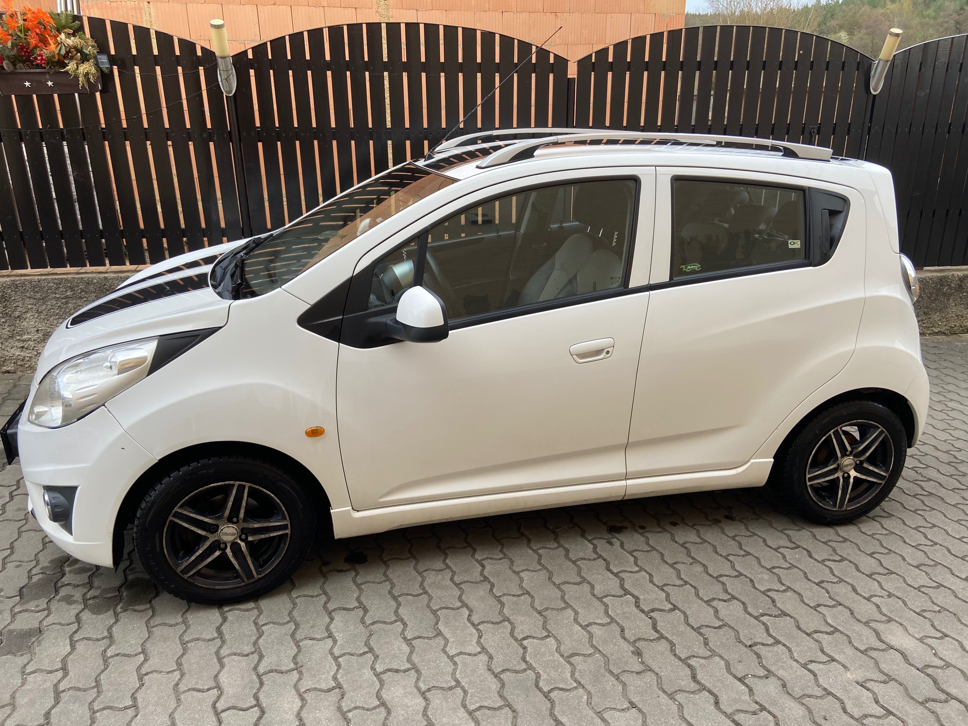 Chevrolet Spark, 1,0 LS Limited Klima, kůže - fotka 2
