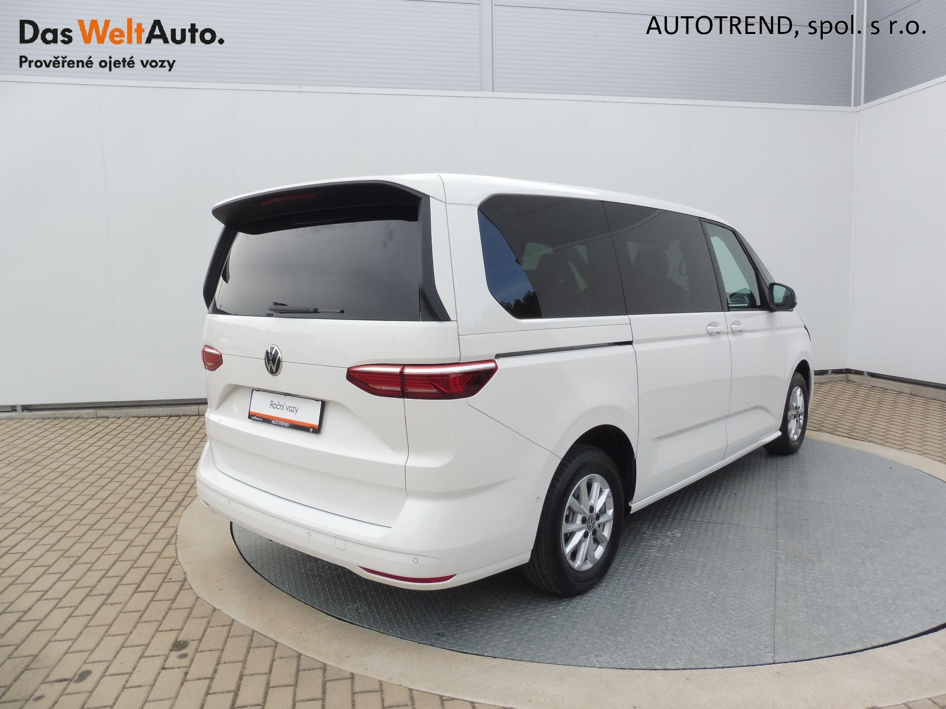 Volkswagen Multivan, Long Life 2,0 TDI 110kW DSG - fotka 2