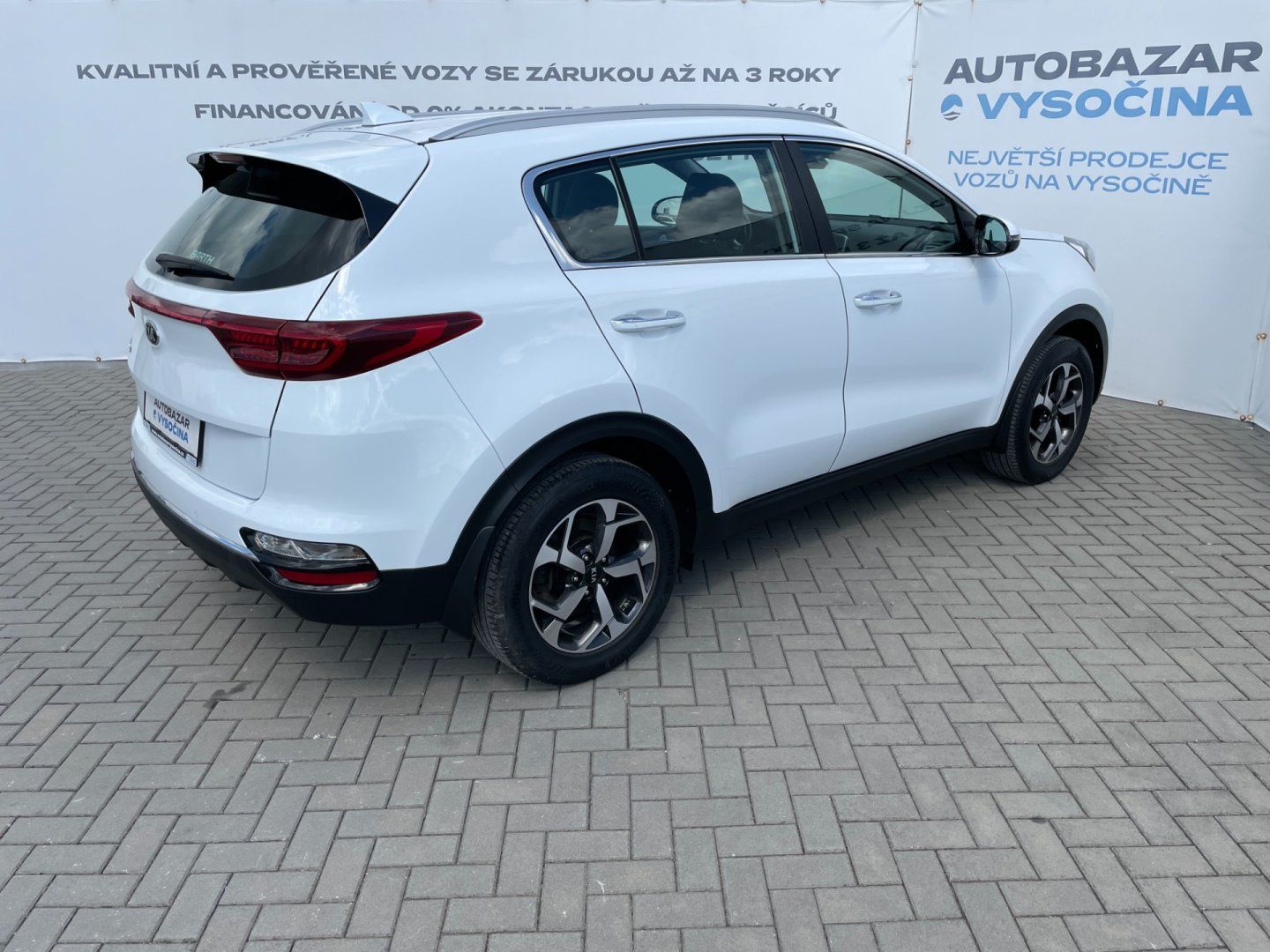 Kia Sportage, 1.6GDi Exclusive! ČR+1.maj.! - fotka 4