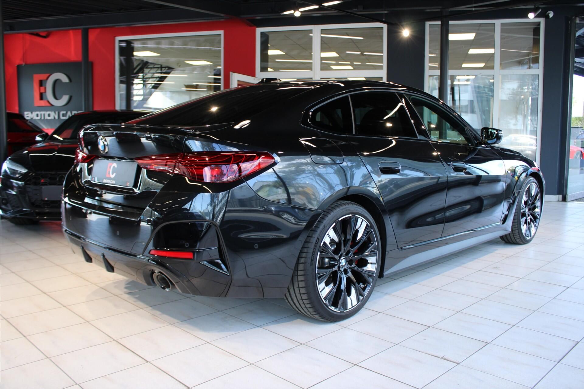 BMW Řada 4, 420d xDrive M Sport Pro GranCo - fotka 6