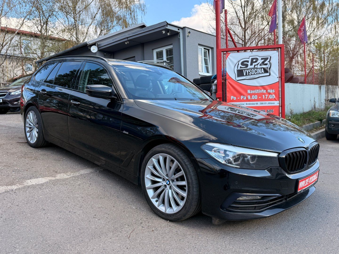 BMW Řada 5, 530xD Sport Line - fotka 3