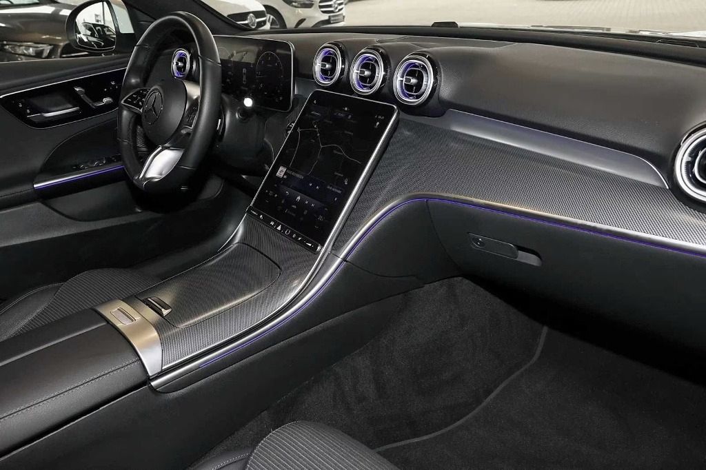 Mercedes-Benz Třídy C, 220 d Lim. Edition Avantgarde - fotka 4