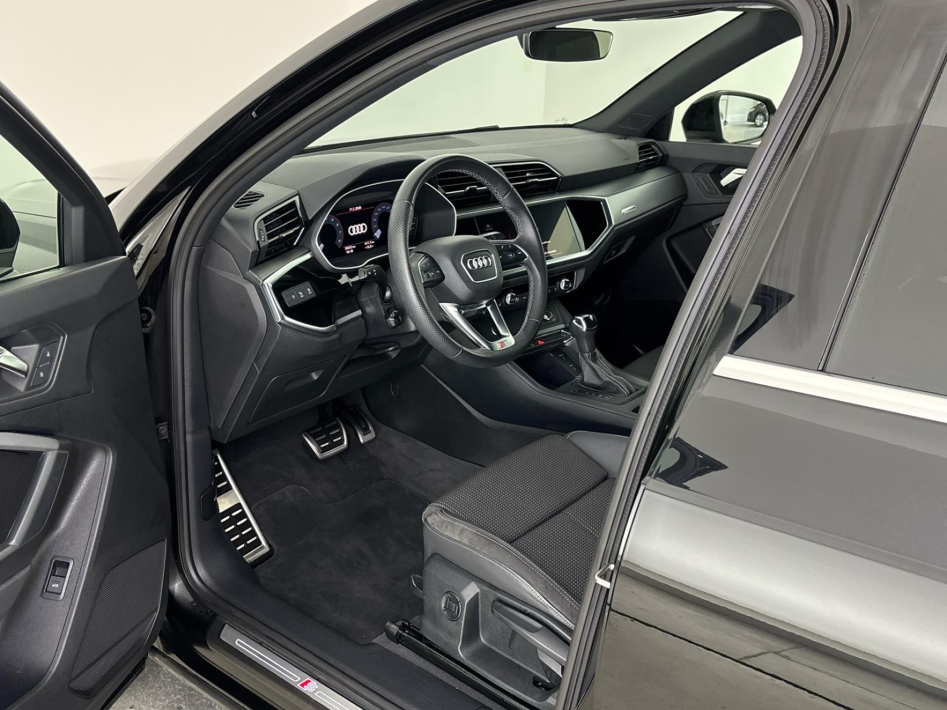 Audi Q3, 1.5 TFSi / 110 kW - fotka 6