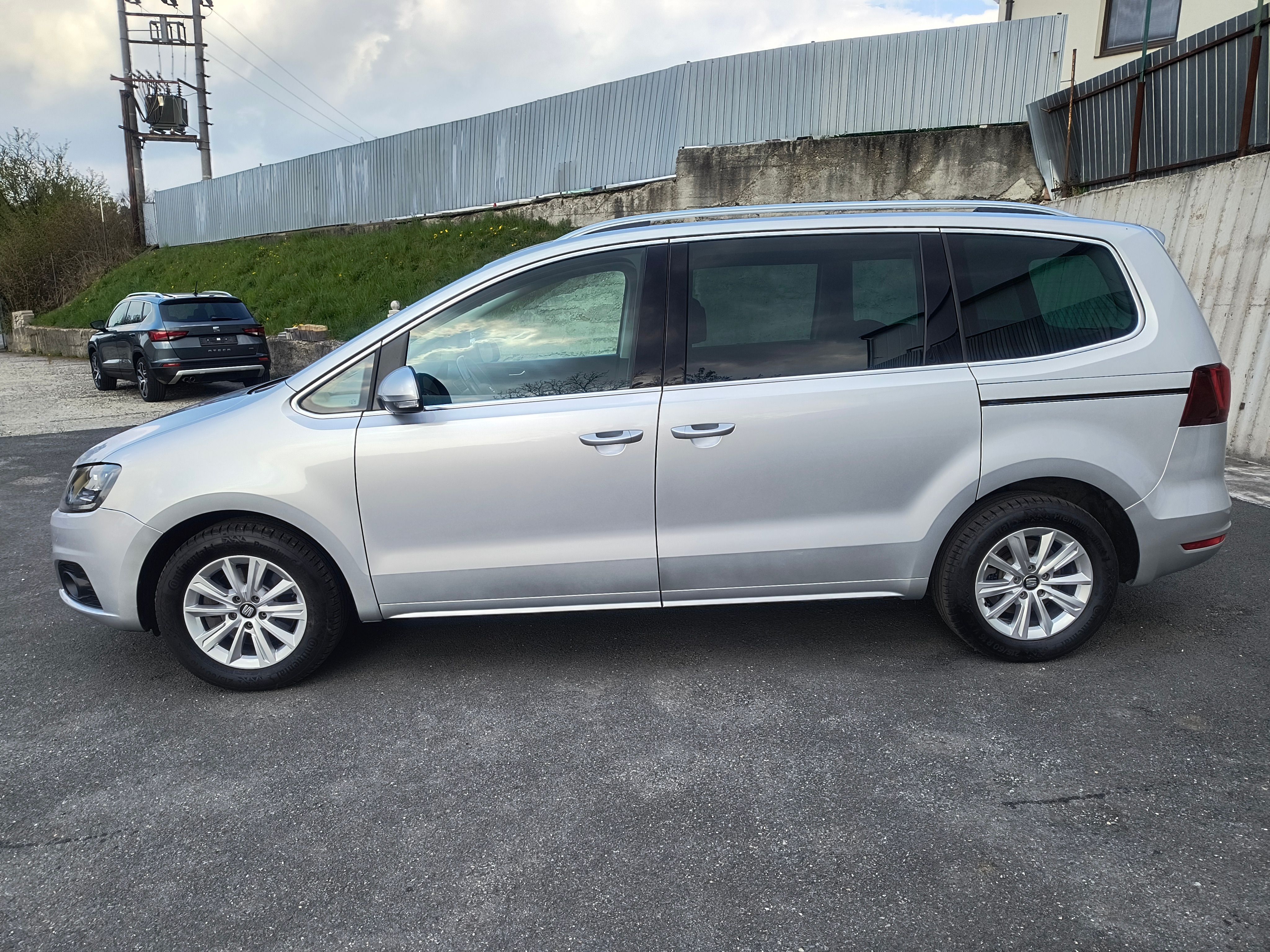 Seat Alhambra, 1.4 TSI DSG 110KW/ NAVI/KAMERA - fotka 3
