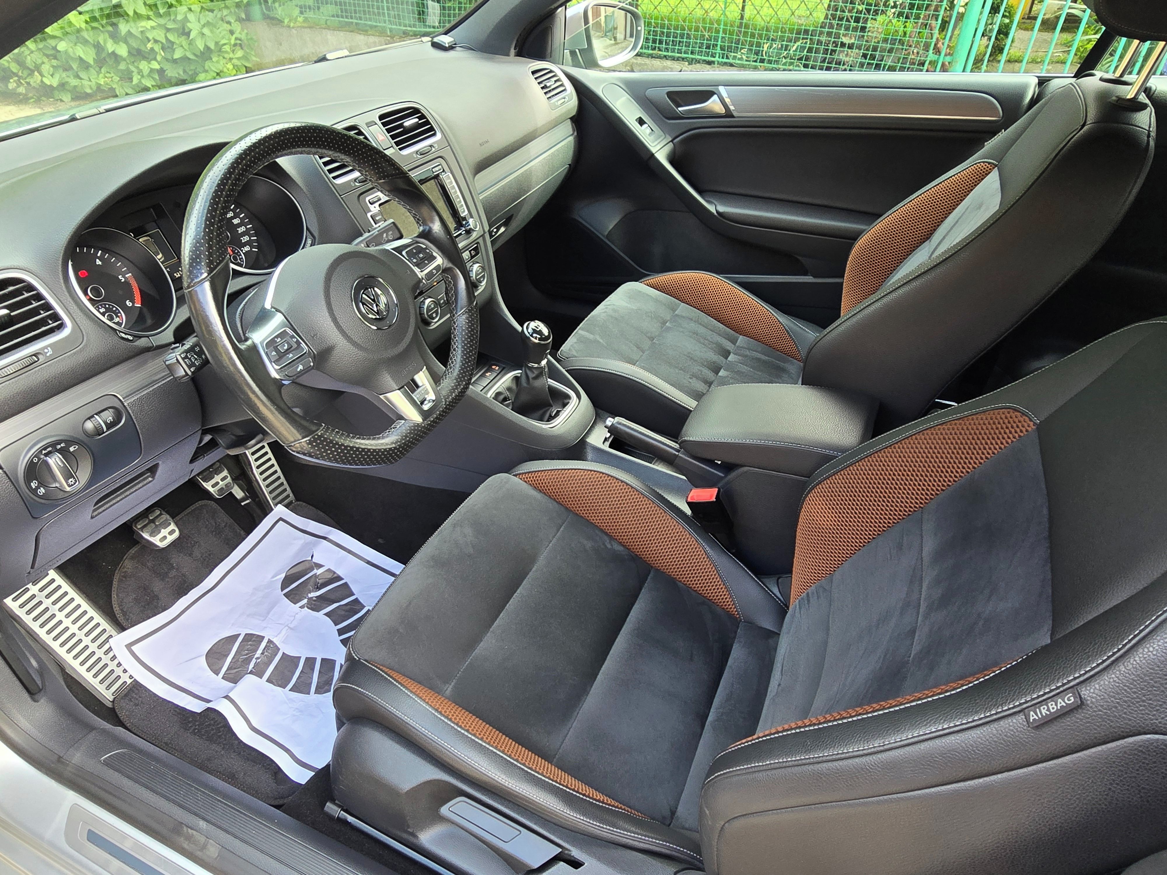 Volkswagen Golf, Karmann, najeto 69000 km !!!! - fotka 3
