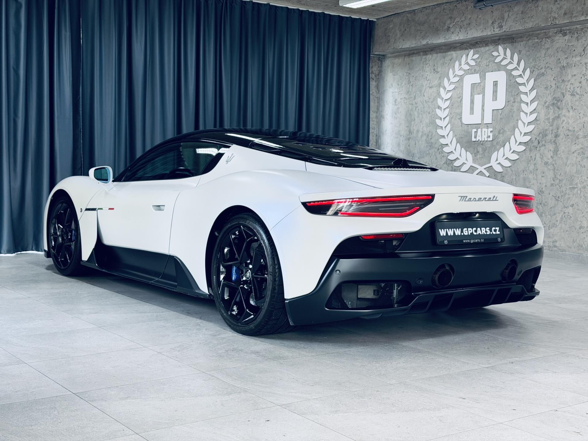 Maserati MC20, NOVITEC Bianco Audace Lift MAX - fotka 6