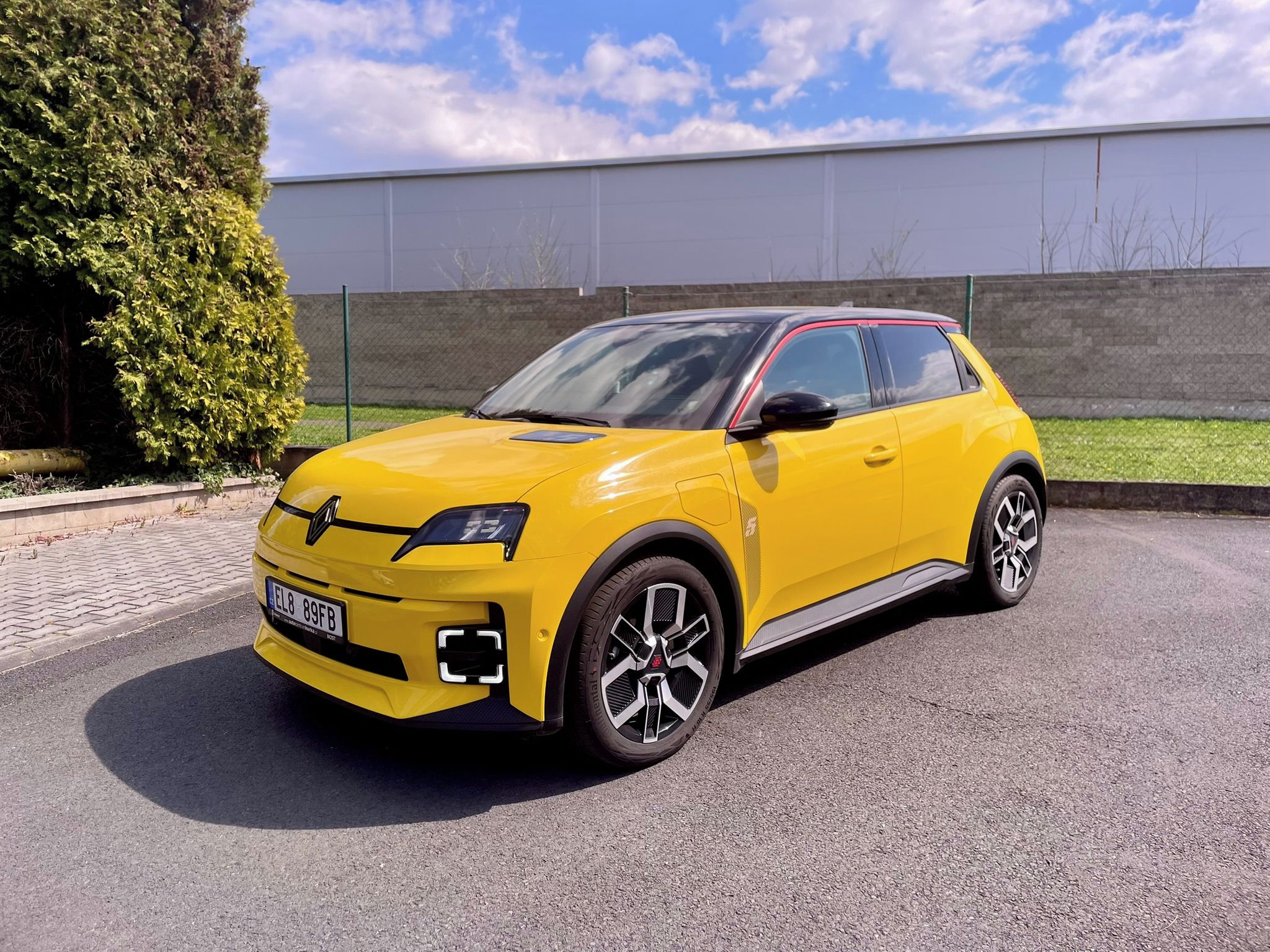 Renault R5, E-TECH Techno 120k 40kwh