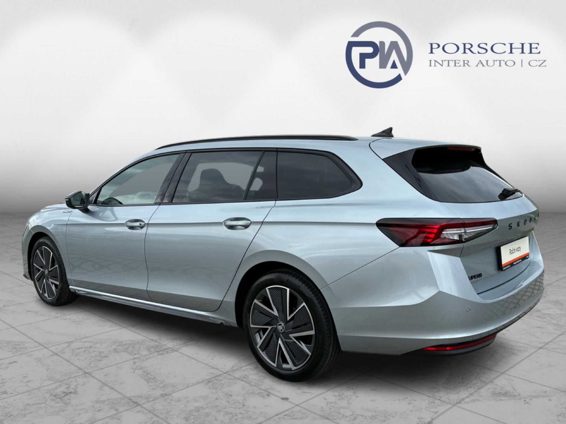 Škoda Superb, 2,0 TDI 110 kW 7-stup. automat - fotka 4