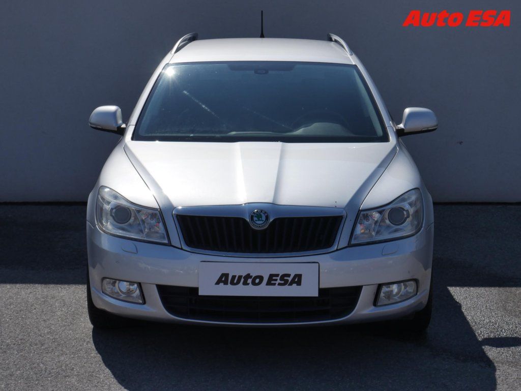 Škoda Octavia, 2.0 TDi - fotka 2